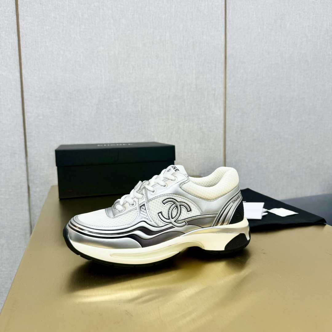 Chanel香奈儿小香金属休闲运动鞋 - 原单品质でスタイリッシュなデザイン