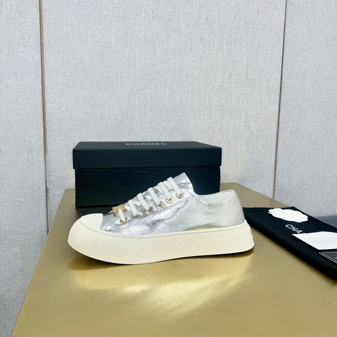 Chanel香奈儿 2024饼干鞋 クラシックデザイン スポーティー