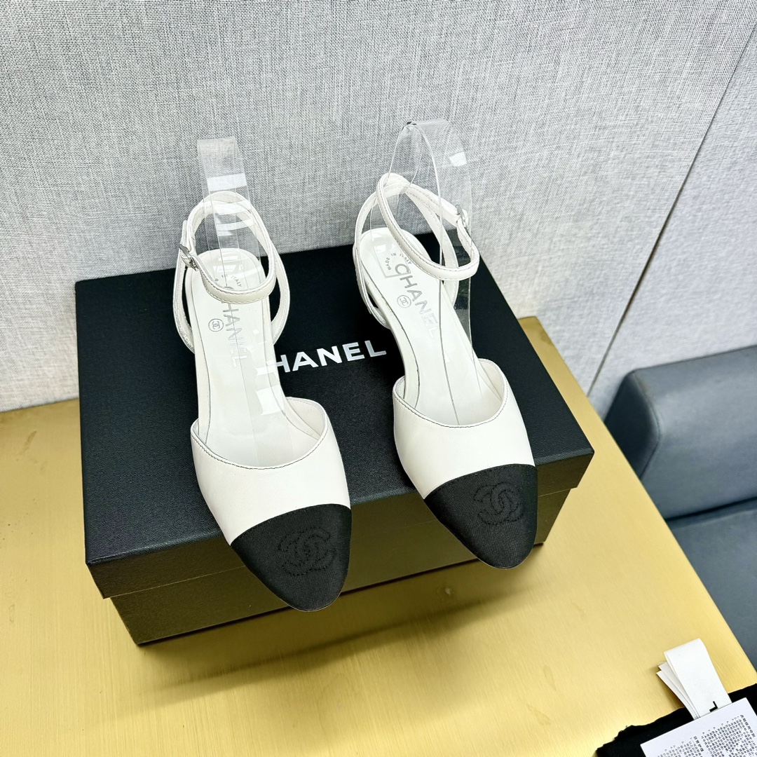 260Chanel Chanel 24ss pequeño incienso espalda sandalias huecas cuatro colores son opcionales contad