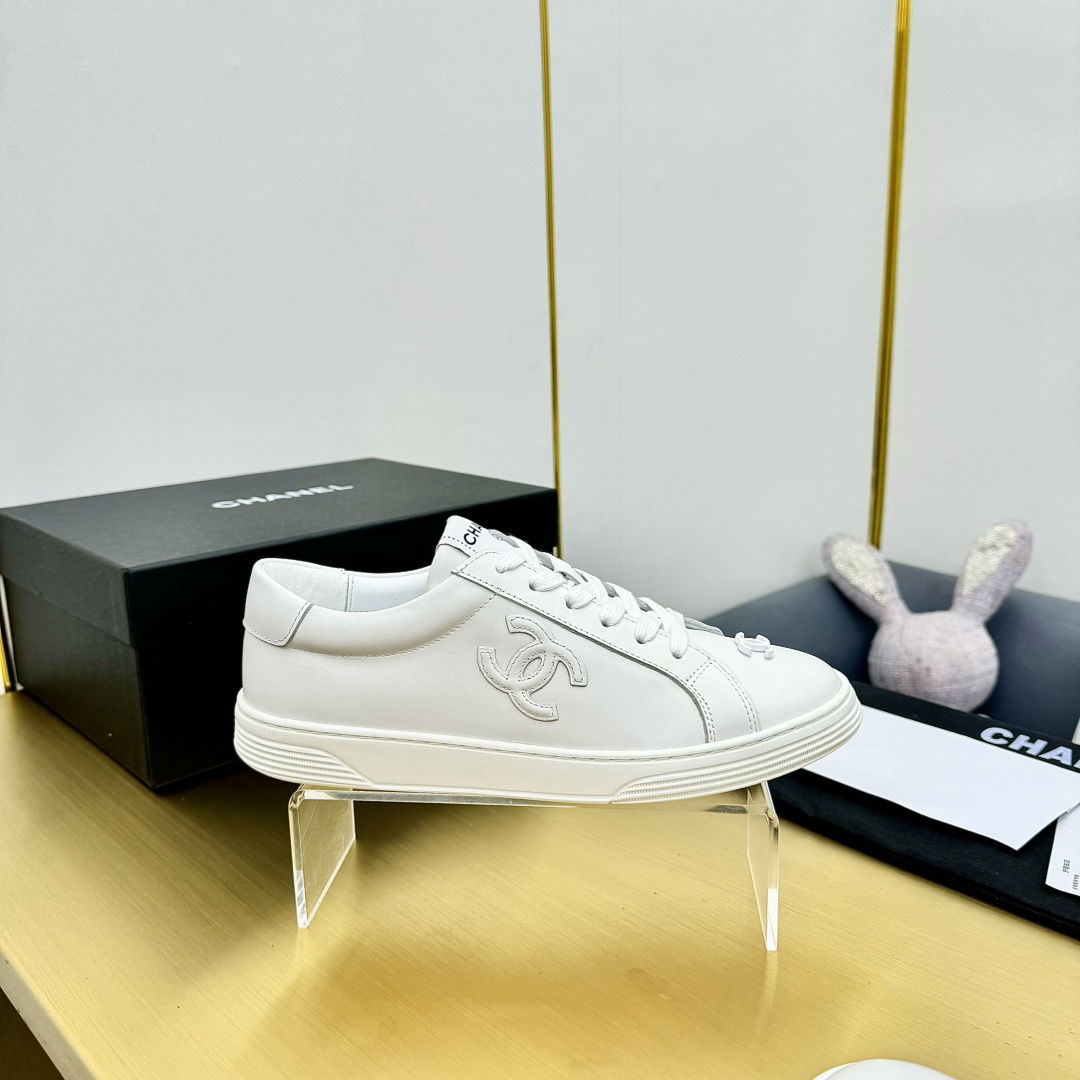 Chanel香奈儿 2024春夏饼干鞋 スポーツとファッションの融合