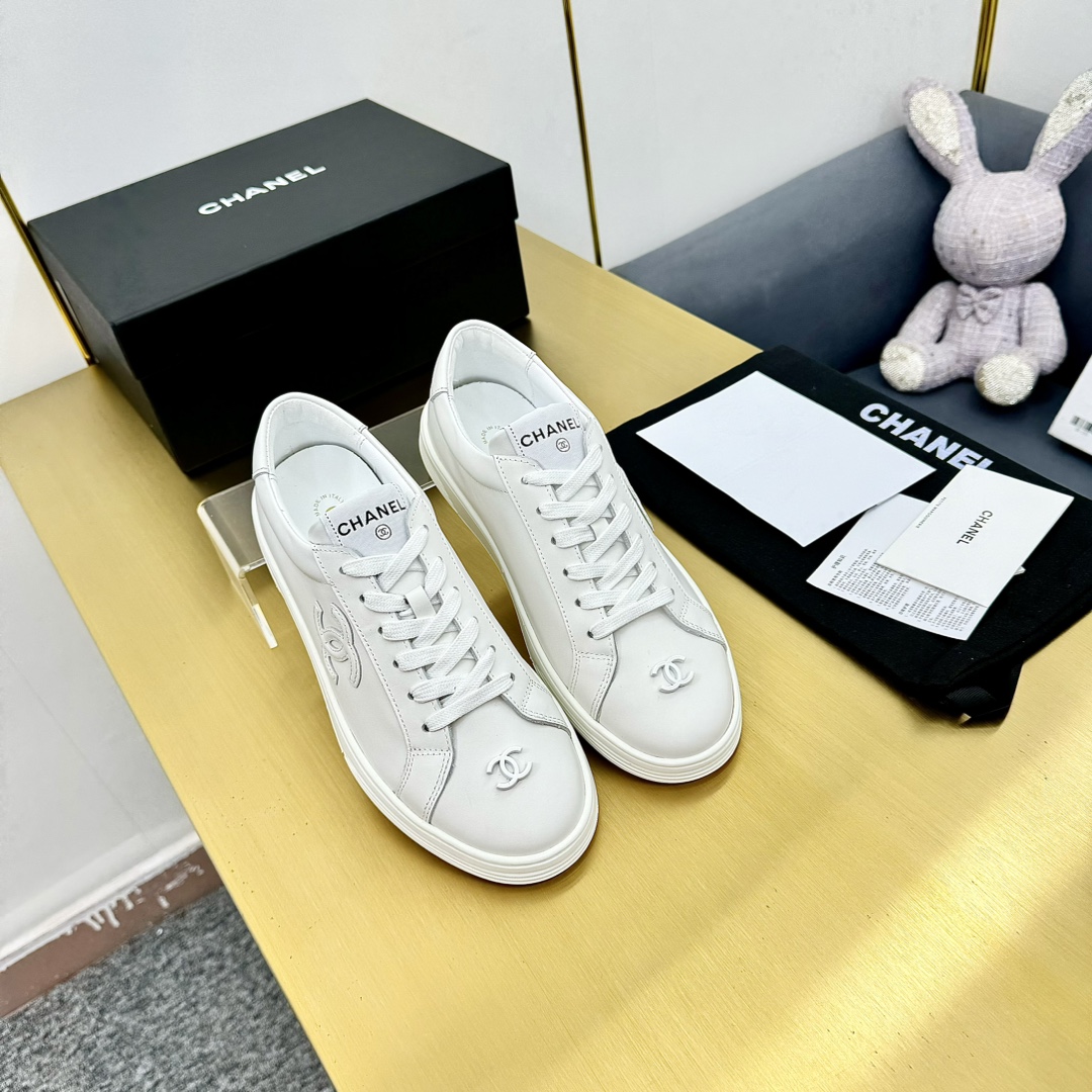 Chanel香奈儿 2024春夏饼干鞋 スポーツとファッションの融合