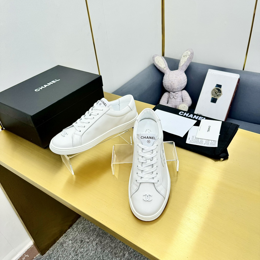 Chanel香奈儿 2024春夏饼干鞋 スポーツとファッションの融合