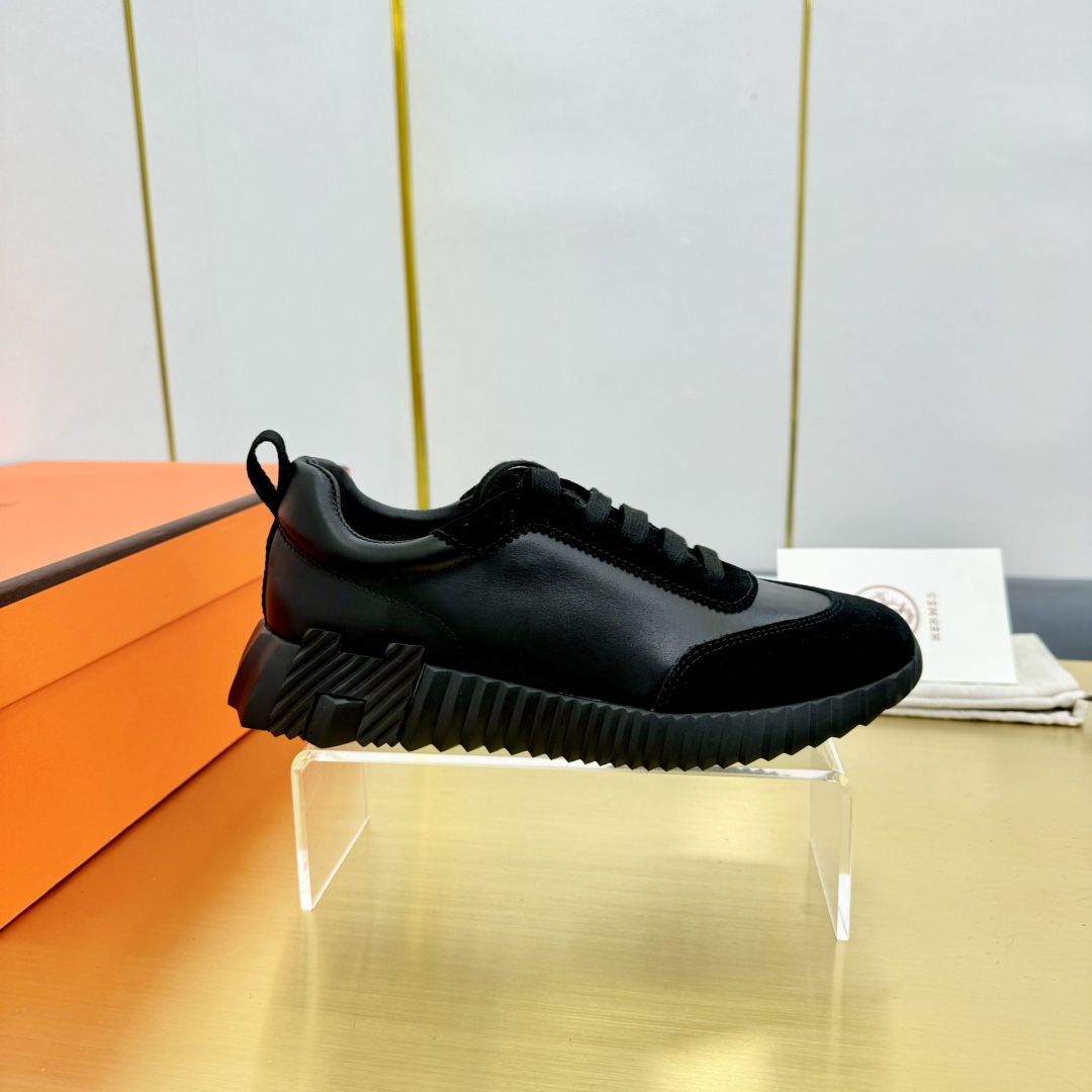 NO:402897,High-version Men's 10 'Private Top Version' …Hermes Hermes Spring and Summer New Couple Sports and Leisure Shoes Series……Classic Sports Style + British Color Block Design, Classic and Beautiful!  The original inverted mold last is the ultimate 1:1 shape, and the imported high-end umbrella cloth presents a delicate texture!  Customized A-level high-definition private mold bottom with luxurious packaging!  - Unparalleled quality, fabric custom sheepskin beef slim inside custom sheepskin foot pad sheepskin injection molding, large sole original open mold light bubble two-color bottom packaging original full set of packaging sizes for women 35-40 men 40-44 (female 40.41 men 39.44 customized) color official website synchronous update, casual shoes/sports shoes, hermes, hermes, sneakers, sheepskin, umbrellas19860909高版本 男10  《私家顶级版本》 ……爱马仕Hermes春夏新款情侣运动休闲鞋系列…… ……经典运动风格+英伦拼色设计,经典耐看！原版倒模楦型,极致1:1形体,进口高端雨伞布呈现出精致质感！开模定制A级高密私模大底,奢华包装！ -无二品质, 面料定制羊皮牛猄 内里定制羊皮 垫脚羊皮注塑成型 大底原版开模轻泡双色底 包装原版全套包装 码数 女35-40 男40-44（女40.41男39.44定制） 颜色官网同步更新,休闲鞋/运动鞋,hermes,hermes,sneakers,sheepskin,umbrellas,Women's Shoes