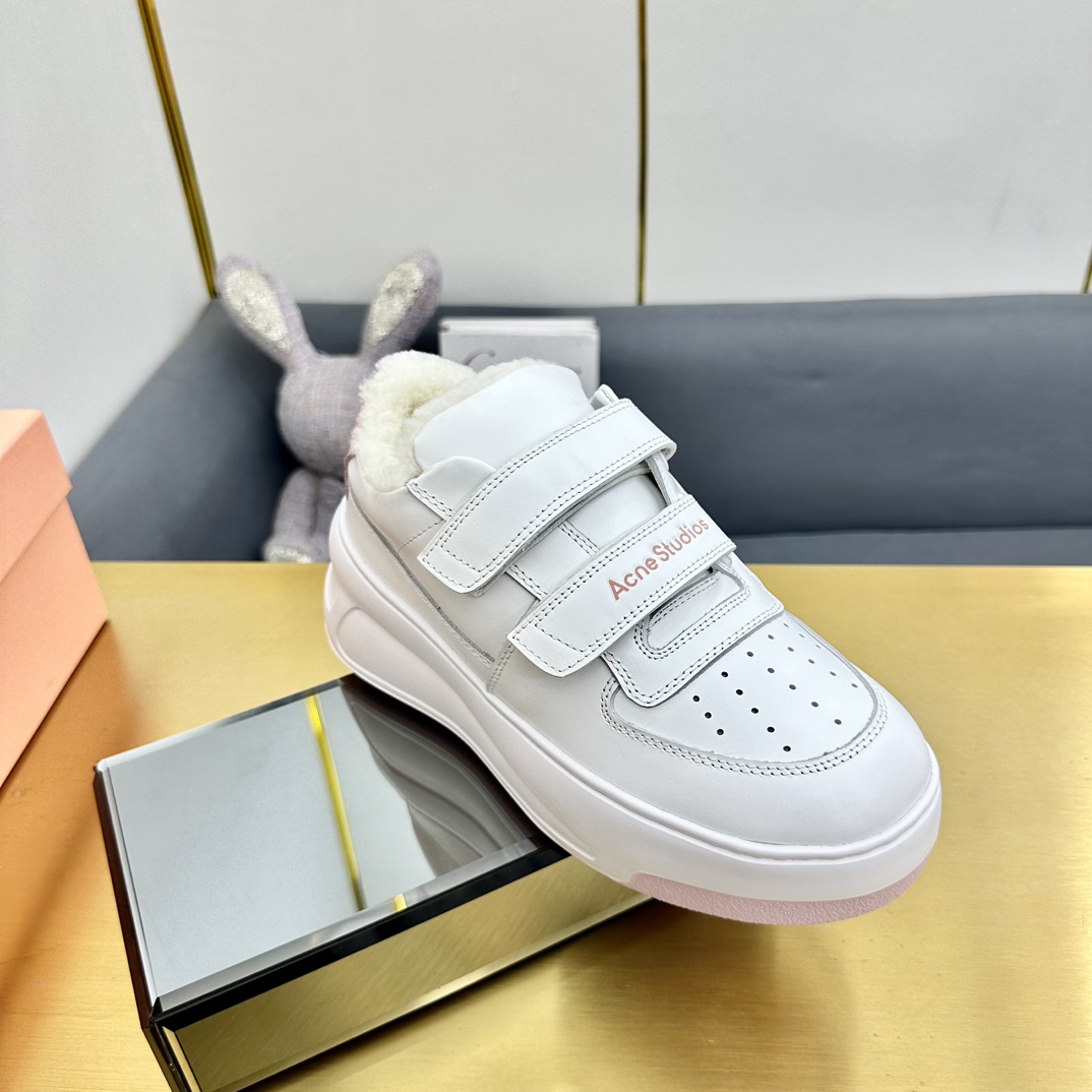 NO:166401,NetLi Maoli Acne Studios Velcro thick-soled white shoes are popular. The upper is made of original custom imported cowhide inner lining with technology mesh fabric and sheepskin lining breathable and more comfortable original 1:1 hardware smiley face buckle makes the shoes more colorful outsole using original foaming and heightening sole ultralight shock-absorbing and anti-slip. A fashionable and versatile design shoe. Major celebrities and internet celebrities bloggers have put on their feet. ♀ Original custom cowhide Nei Li Sheepskin Technology mesh fabric footbed original injection molding PU footbed Size35-41 (41 custom made without return), casual shoes/sports shoes, acne studios, dior, sneakers, cowhide, sheepskin19860909网里 毛里 Acne Studios魔术贴厚底小白鞋火爆上新 鞋面采用原版定制进口牛皮内里采用科技网布拼羊皮里透气更舒适原版1:1五金笑脸扣饰使鞋子更具色彩大底采用原版发泡增高大底超轻减震防滑一款时尚百搭设计的鞋子各大明星网红博主纷纷上脚♀ 面料原版定制牛皮 内里羊皮科技网布 垫脚原版注塑PU垫脚 Size35-41(41订做不退换),休闲鞋/运动鞋,acne studios,dior,sneakers,cowhide,sheepskin,Women's Shoes