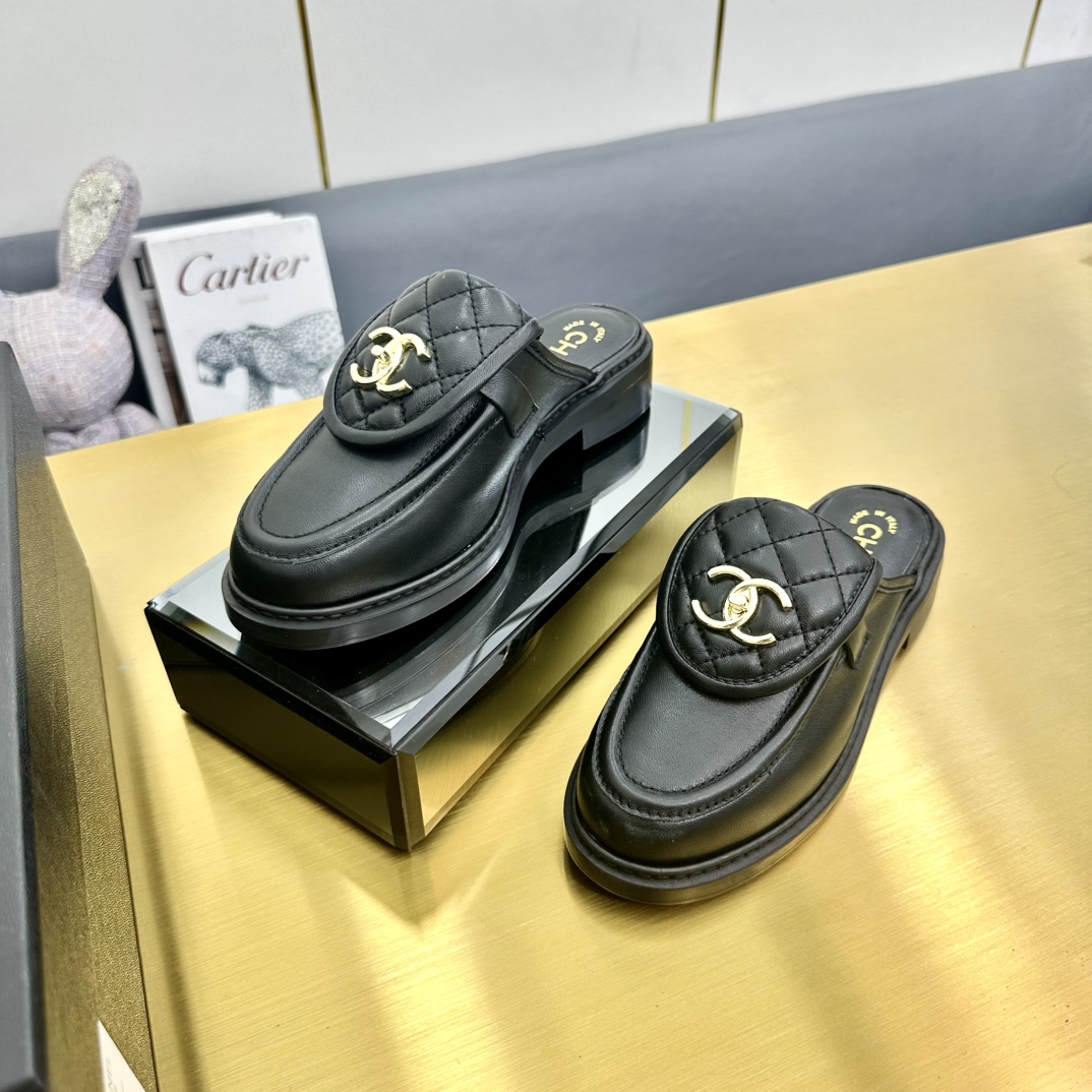 NO:166408,CHANEL Xiaoxiang This season's new must-have single products semi-mopping single shoes!  !  Top version purchasing level is created★The upper is made of original custom sheepskin, sheepskin lining, sheepskin footbed, size 35-40 (customized for 41.42), slippers, chanel, chanel, slippers, sheepskin19860909CHANEL 香奈儿 小香 本季新款必备单品半拖 单鞋 ！！ 顶级版本代购级别打造★鞋面采用原版定制羊皮,羊皮内里,羊皮垫脚,码数35-40（41.42定做）,拖鞋,chanel,chanel,slippers,sheepskin,Women's Shoes