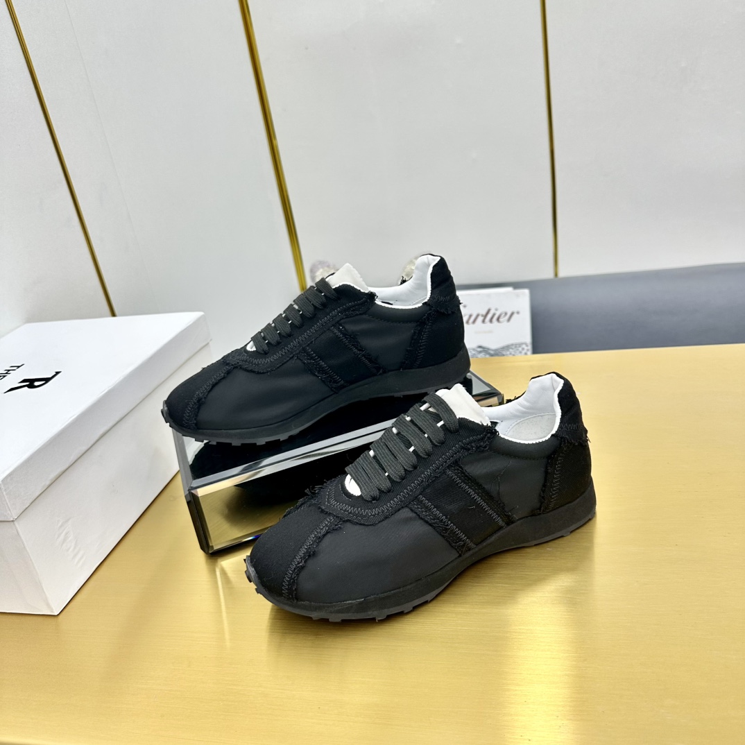 New German Shoes Offer: $525, Comfortable with Original Fabric and Large Base, Sizes 35-39 - 图片 3