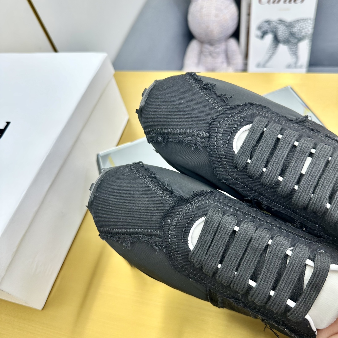 New German Shoes Offer: $525, Comfortable with Original Fabric and Large Base, Sizes 35-39 - 图片 4