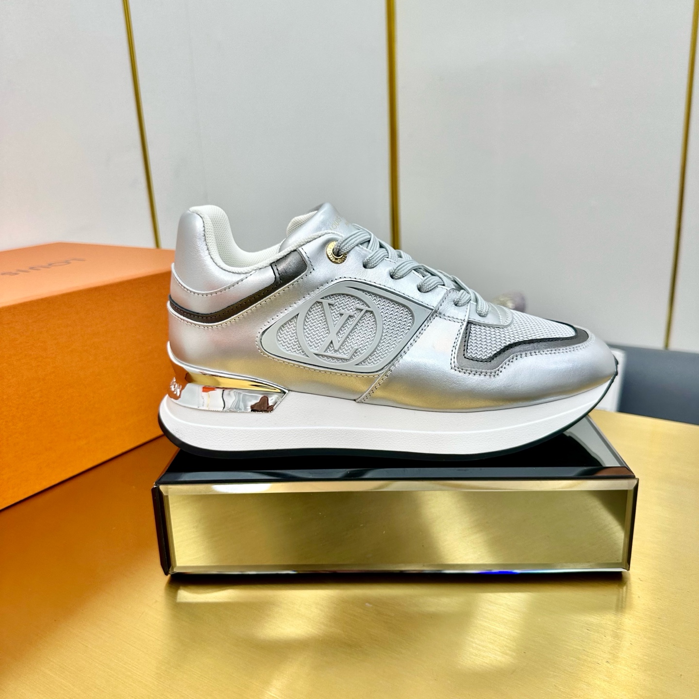 Louis Vuitton Neo Run Away Sneakers Silver Leather Couple Style 2024 3 i1736322166989 4350 0 1
