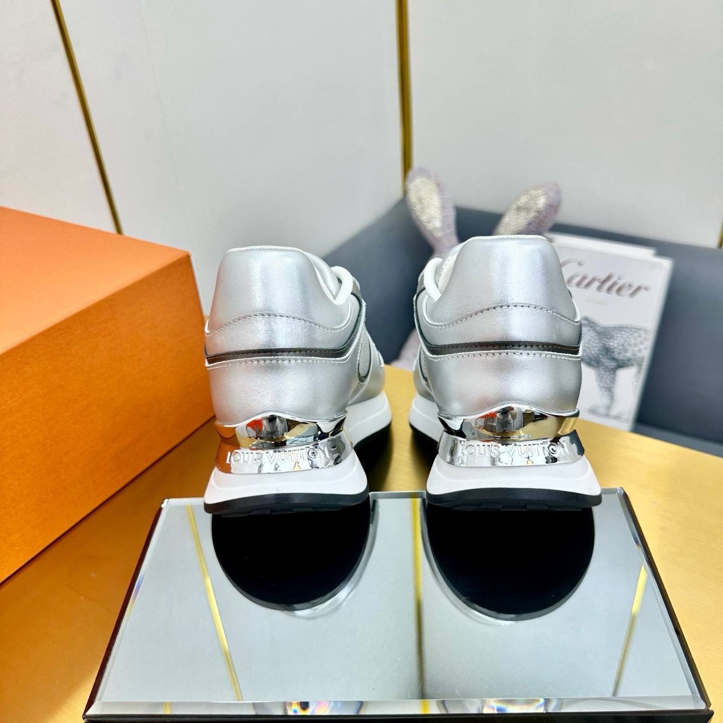 Louis Vuitton Neo Run Away Sneakers Silver Leather Couple Style 2024 7 i1736322167606 2784 0 5