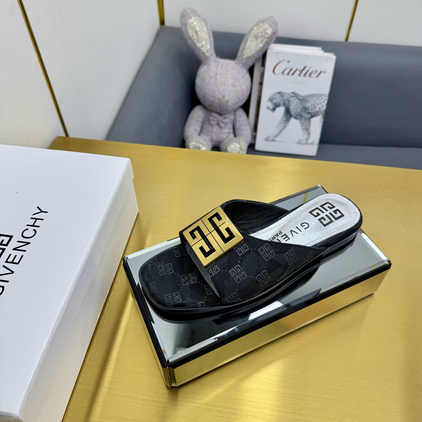 Givenchy/Zithian Toe Slippers, 408 years old, new delivery in 2025 with metal gadgets, sizes 35-40. Original packaging. - 图片 1