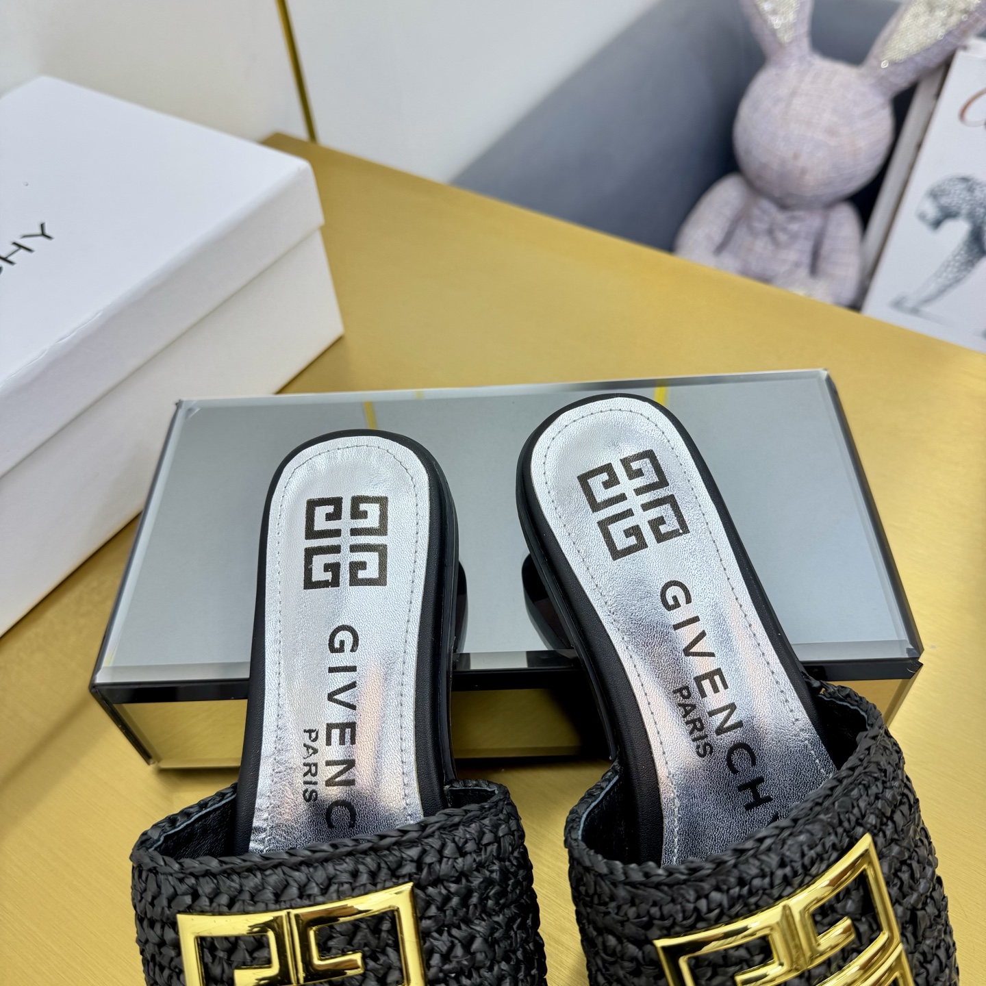 “New Givenchy/Zithian Toe Slippers 2025 Collection: 480-Year-Old Original Packaging, Metal Gadgets, Size 35-40” - 图片 6