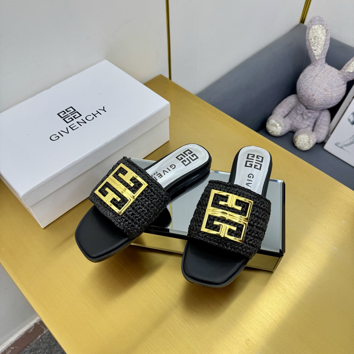 “New Givenchy/Zithian Toe Slippers 2025 Collection: 480-Year-Old Original Packaging, Metal Gadgets, Size 35-40” - 图片 4