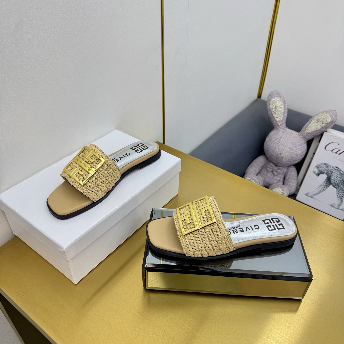 “New Givenchy/Zithian Toe Slippers 2025: Branded Metal Gadgets, Atmosphere Top, Original Packaging” - 图片 8