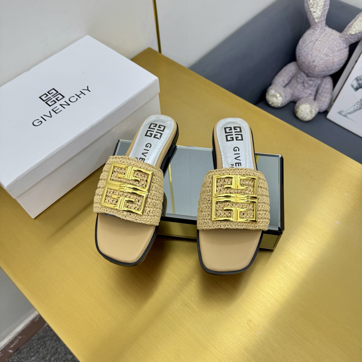 “New Givenchy/Zithian Toe Slippers 2025: Branded Metal Gadgets, Atmosphere Top, Original Packaging” - 图片 3