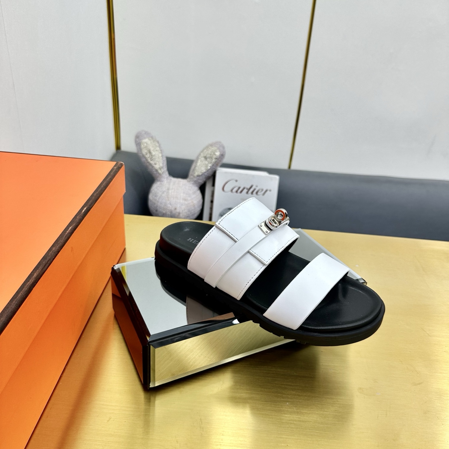 NO:234887,Men's 40 Classic Hermes Second uncle's sandals fabric cowhide model Size 35-43 (customized for 41-43) Men's 39-45 (customized for 45-45), slippers, hermes, slippers, cowhide19860909男款40 经典款 爱马仕 二舅凉拖面料牛皮款 码数女款35-43（41-43定做） 男款39-45（45-45定做）,拖鞋,hermes,slippers,cowhide,Women's Shoes