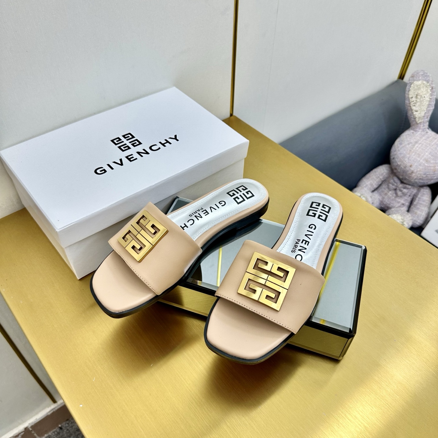 Givenchy/Zithian Toe Slippers, 2025 collection, feature branded metal gadgets, sizes 35-40, original packaging included. - 图片 4
