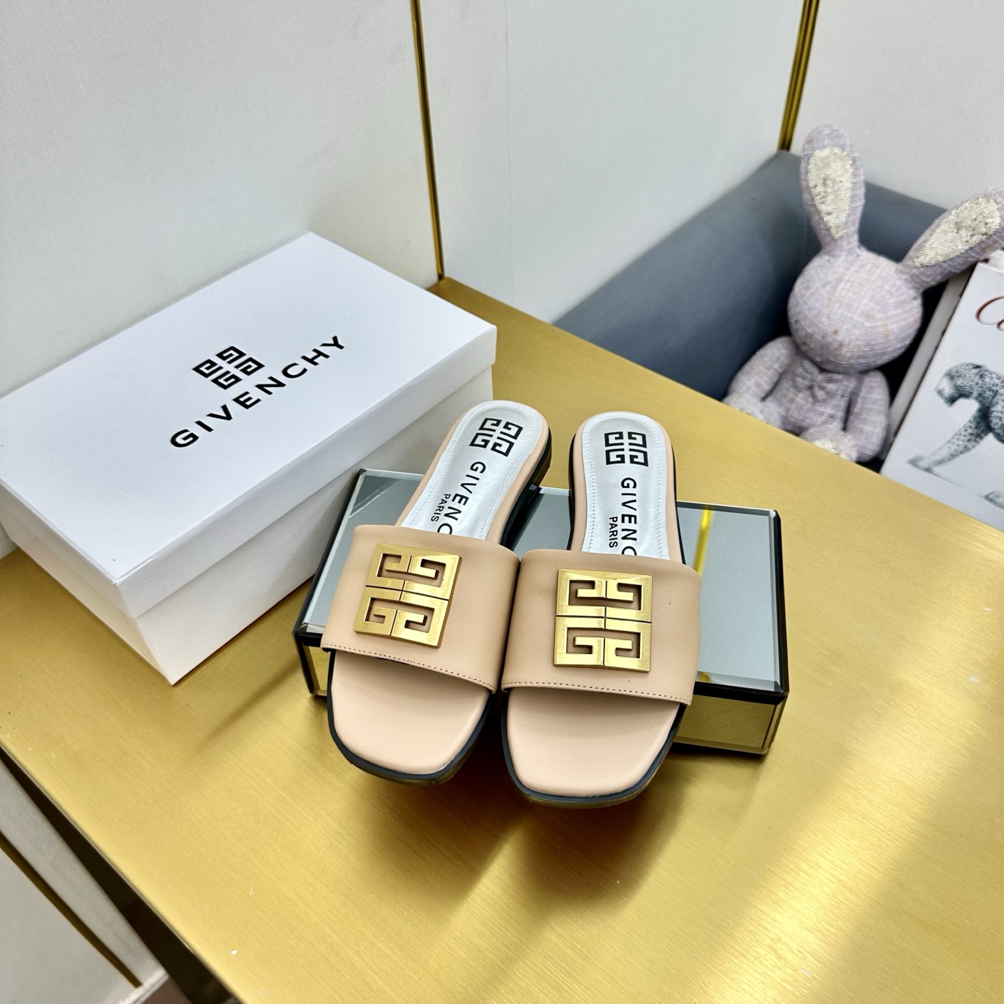 Givenchy/Zithian Toe Slippers, 2025 collection, feature branded metal gadgets, sizes 35-40, original packaging included. - 图片 6