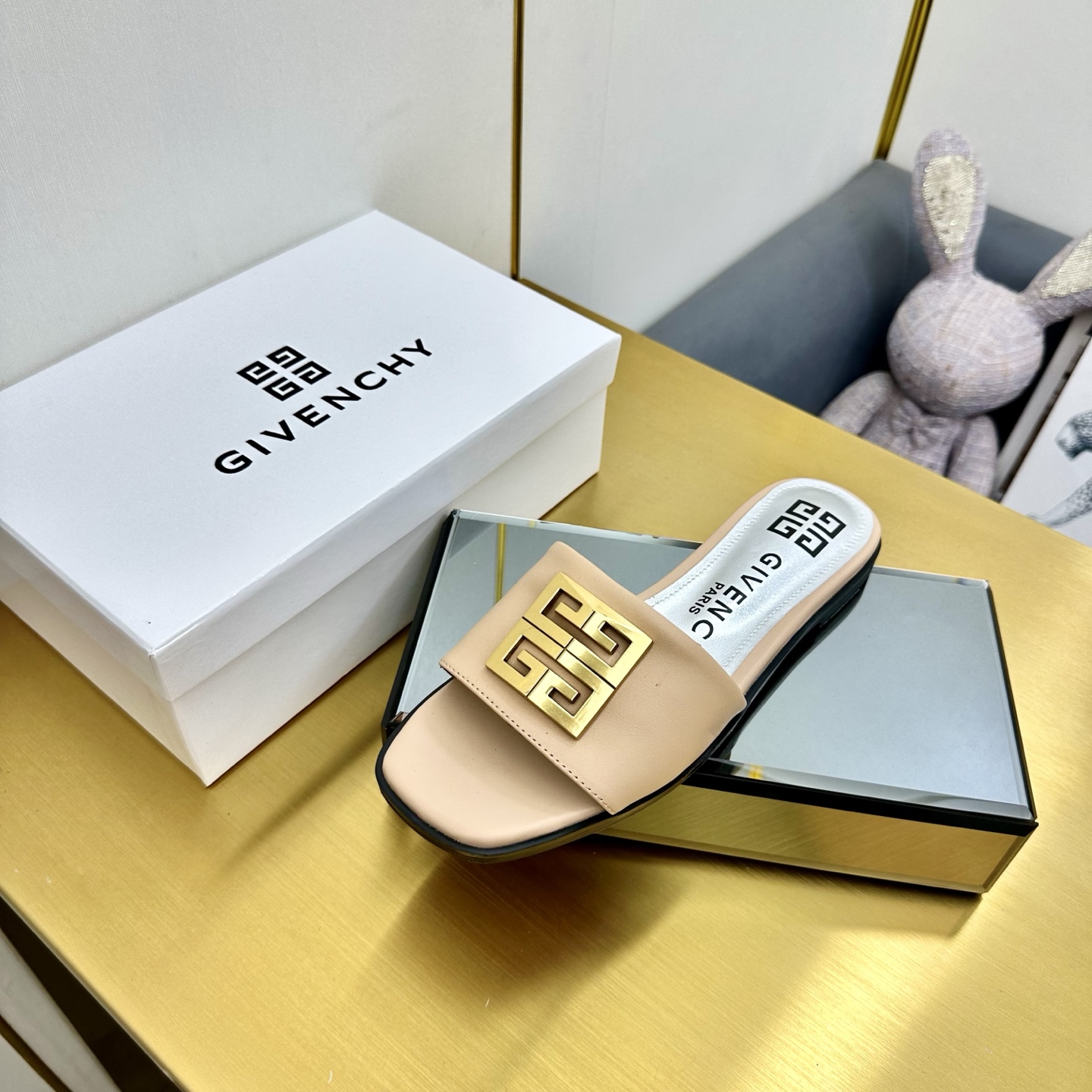 Givenchy/Zithian Toe Slippers, 2025 collection, feature branded metal gadgets, sizes 35-40, original packaging included. - 图片 1