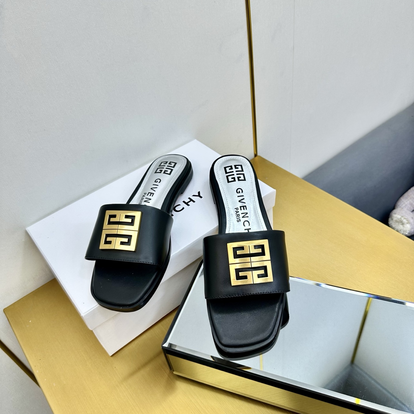 Givenchy/Zithian Toe Slippers 2025 Collection: Metal Gadgets, Top Atmosphere Sensibility, Size 35-40, Original Packaging - 图片 7