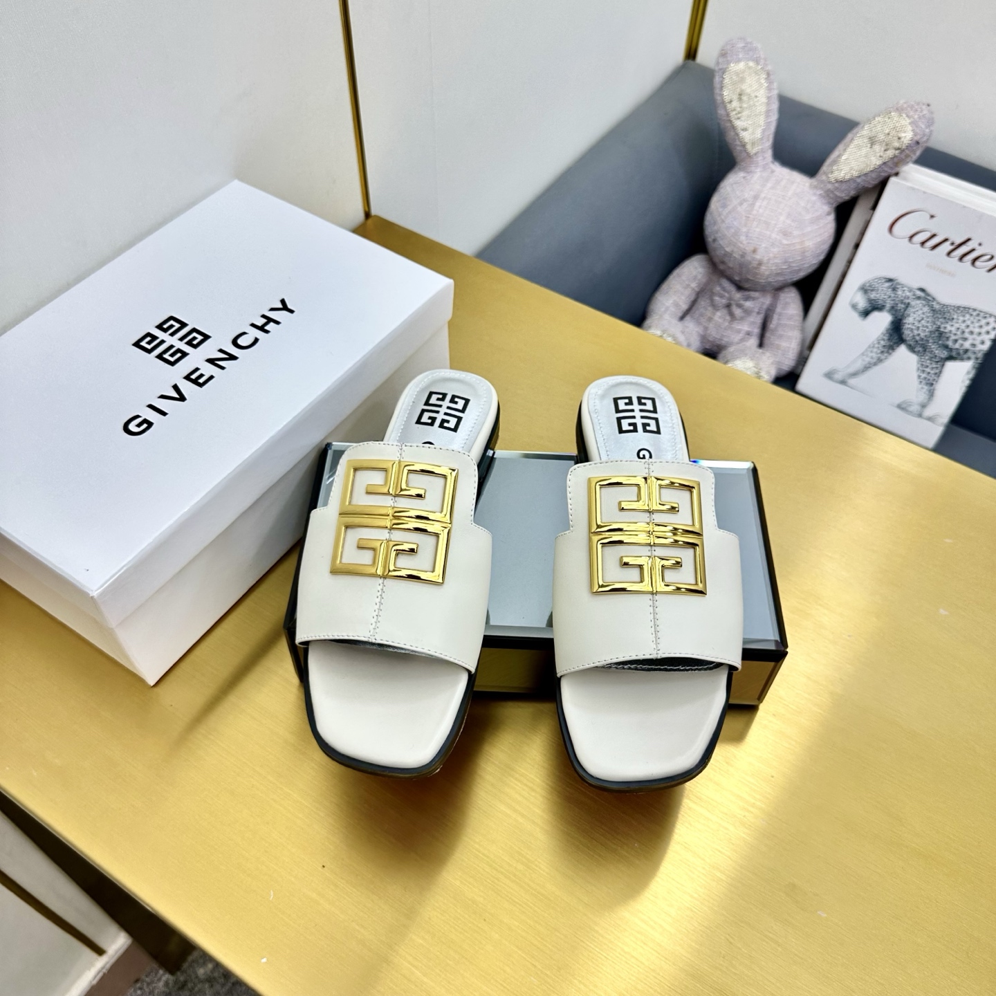 “Givenchy/Zithian Toe Slippers 2025: Metal Gadgets, Senses, and Original Packaging in Sizes 35-40” - 图片 3