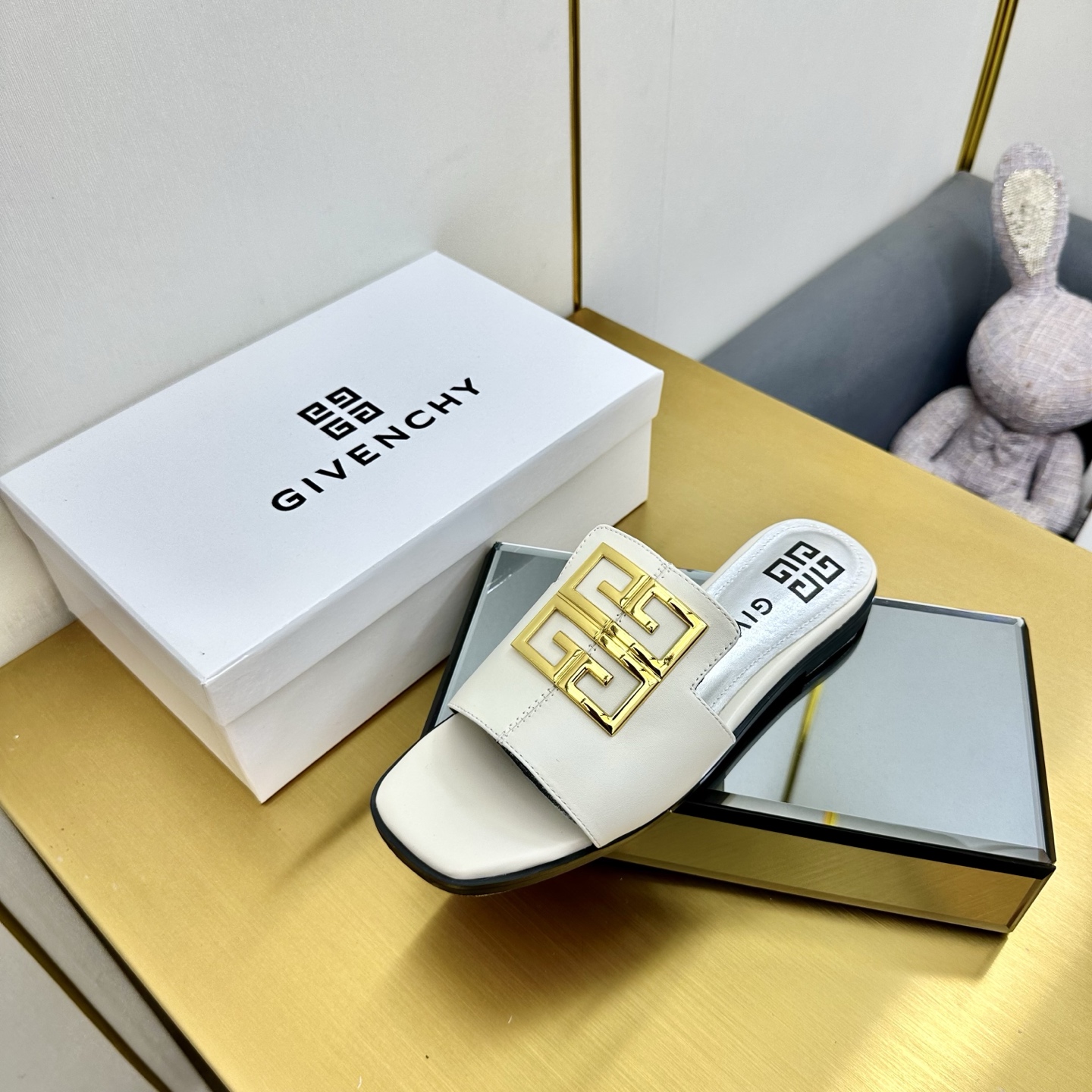 “Givenchy/Zithian Toe Slippers 2025: Metal Gadgets, Senses, and Original Packaging in Sizes 35-40” - 图片 1