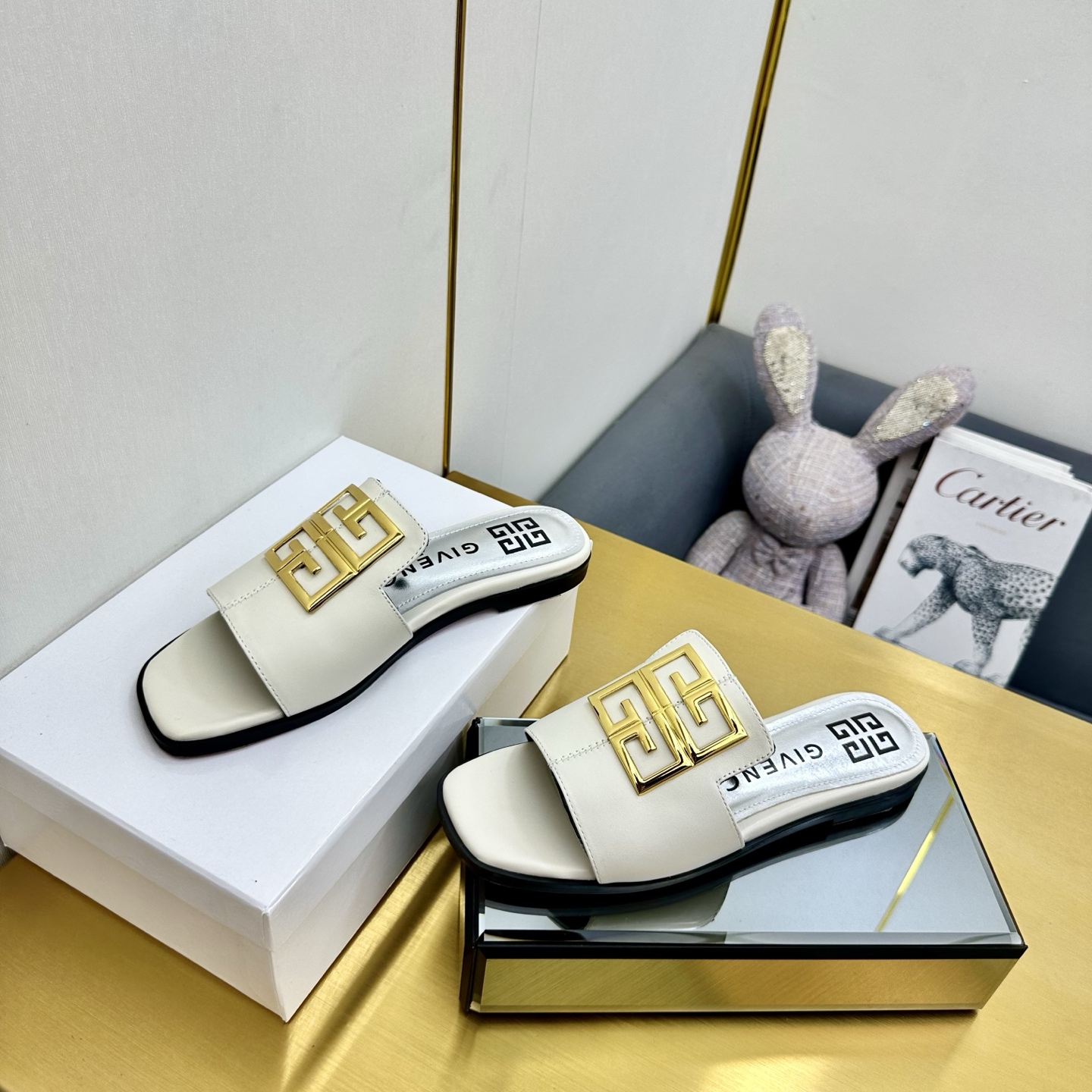 “Givenchy/Zithian Toe Slippers 2025: Metal Gadgets, Senses, and Original Packaging in Sizes 35-40” - 图片 9