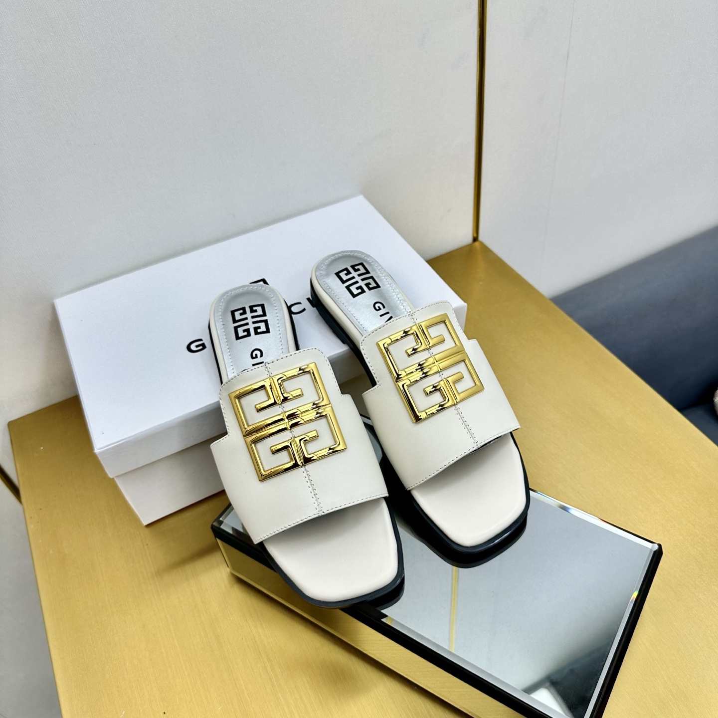 “Givenchy/Zithian Toe Slippers 2025: Metal Gadgets, Senses, and Original Packaging in Sizes 35-40” - 图片 8