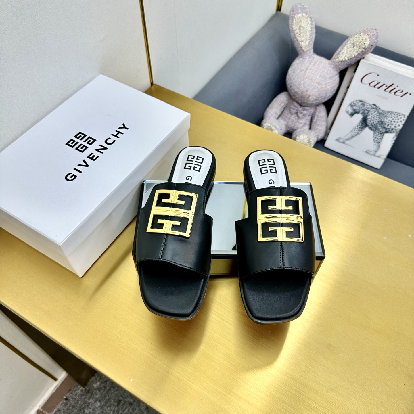 Givenchy/Zithian Toe Slippers 2025 Collection: Metal Gadgets, Senses, and Original Packaging, Sizes 35-40 (Order 41-42) - 图片 3