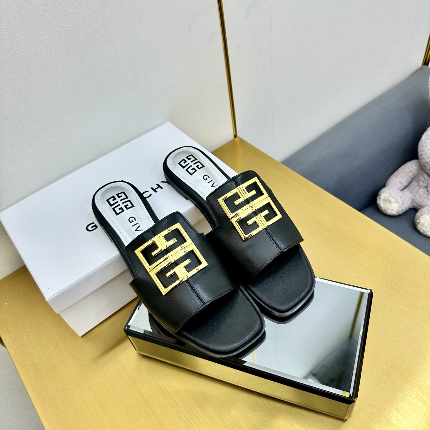 Givenchy/Zithian Toe Slippers 2025 Collection: Metal Gadgets, Senses, and Original Packaging, Sizes 35-40 (Order 41-42) - 图片 6