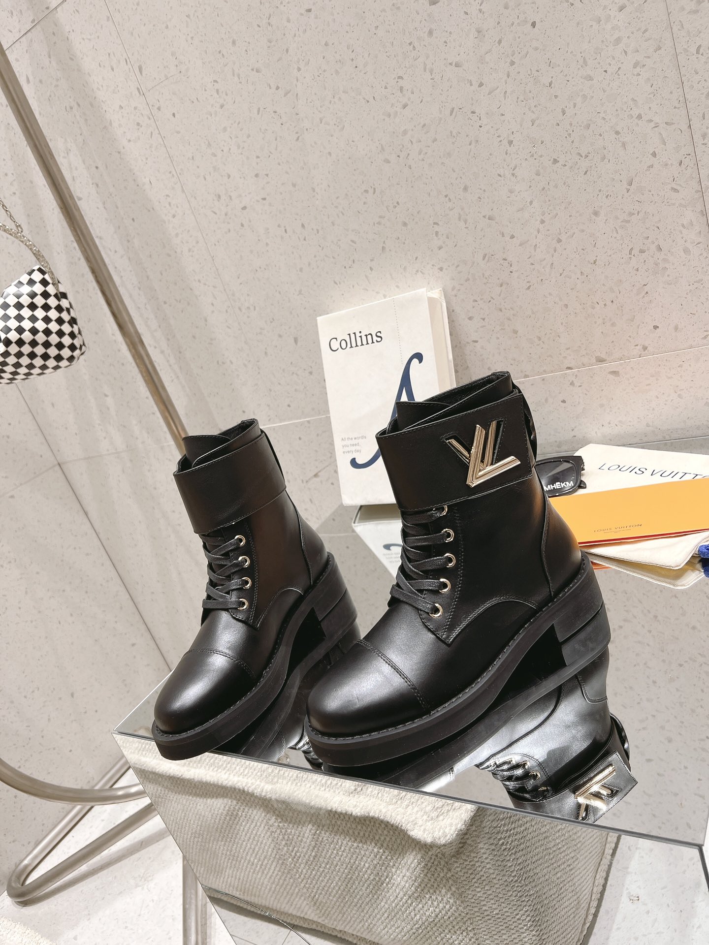 Louis Vuitton 专柜款经典鞋履 3