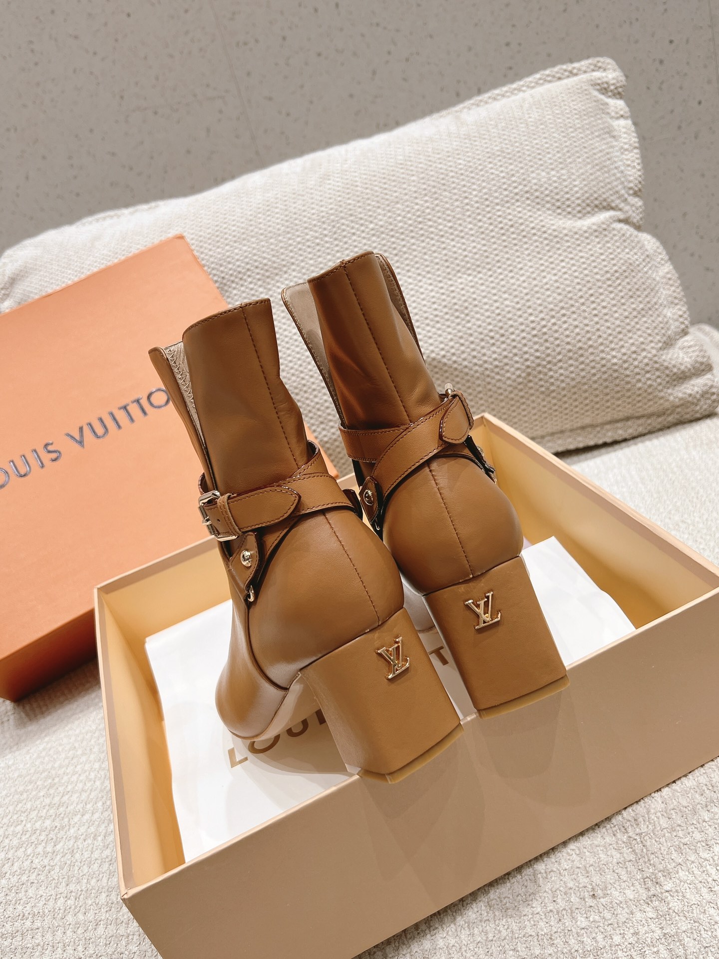 路易威登 Louis Vuitton 经典高奢皮鞋鞋履高跟鞋 #5F9A0551 7