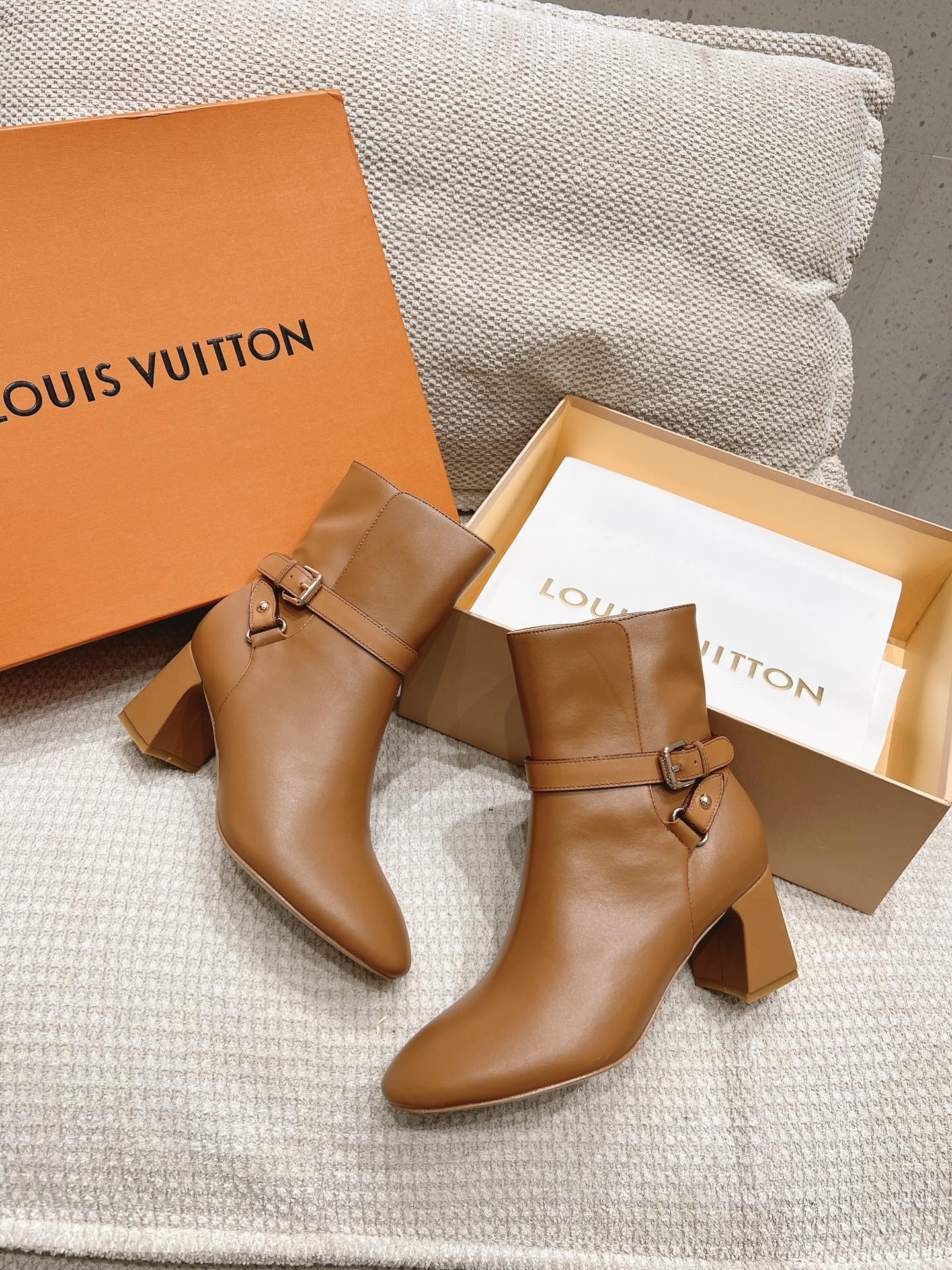 路易威登 Louis Vuitton 经典高奢皮鞋鞋履高跟鞋 #5F9A0551 5