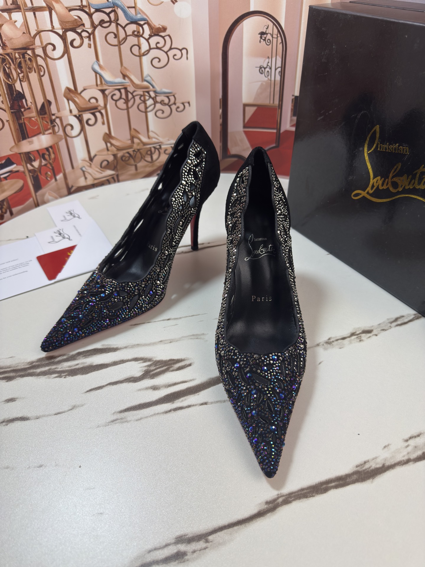 NO:679071,◣ New hollow colored diamond shoes ◢ Size 34-35-36-37-38-39-40-4142-43 (34.35.40.41.42.43, custom-made, non-returnable) Upper sheep goat Heel height 10CM Classic red leather outsole, high-heeled shoes, christian louboutin, high heels, sheep, Leather soles19860909◣ 新款镂空彩钻单鞋◢ 码数34-35-36-37-38-39-40-4142 －43（34.35.40.41.42.43订做不退换） 鞋面羊猄 跟高10CM 鞋底经典红色真皮大底,高跟鞋单鞋,christian louboutin,high heels,sheep,Leather soles,Women's Shoes