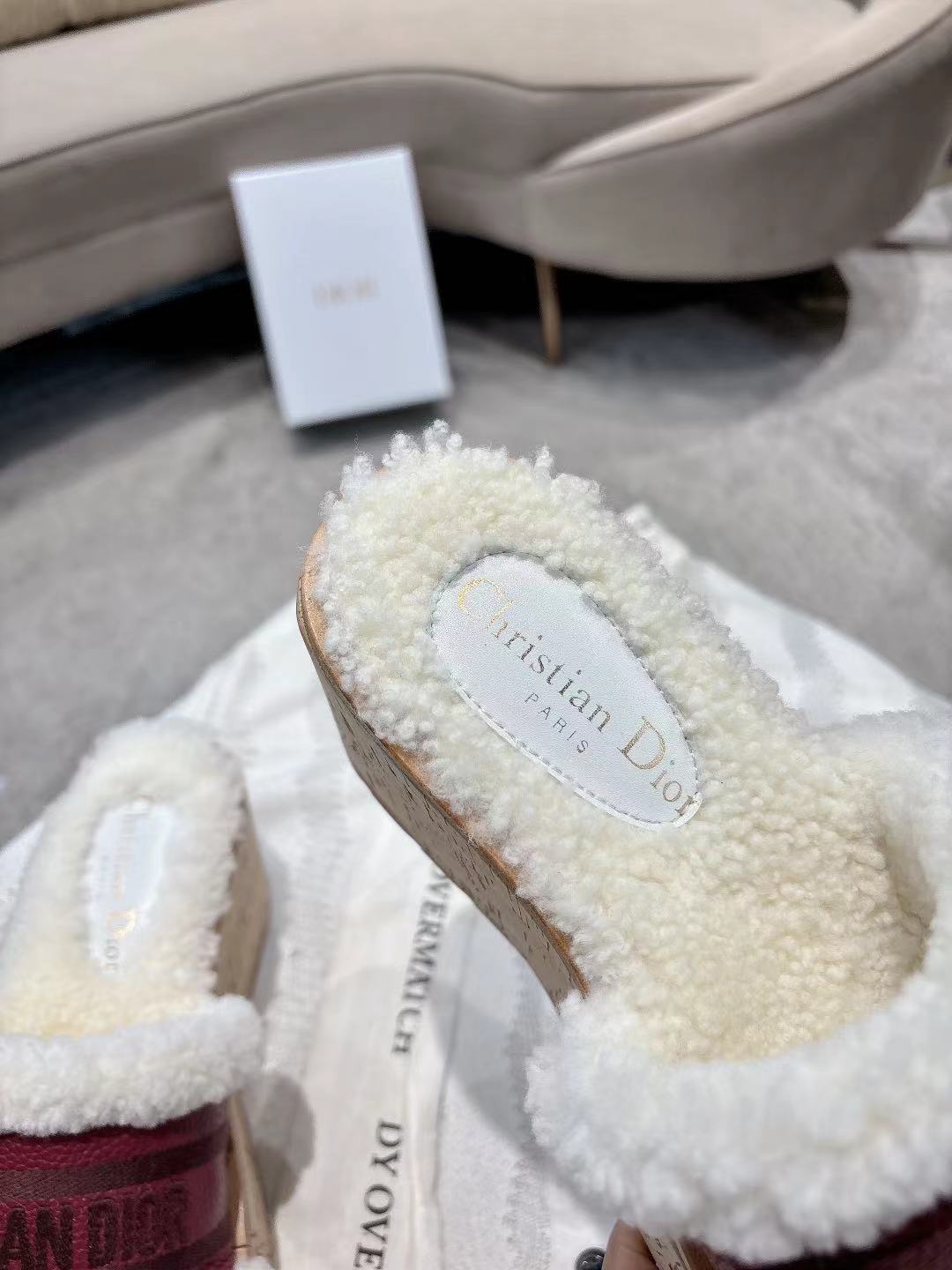 Dior 迪奥 Dior 2025 春夏新款 Dway 果冻色坡跟女鞋 CD字母logo立体刺绣厚底圆头露趾拼色凉拖鞋