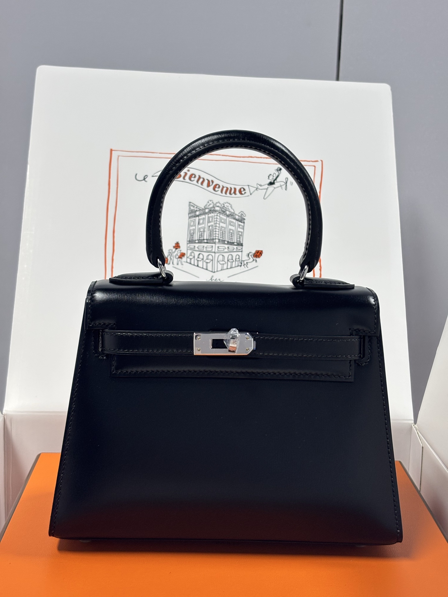 NO:894006,kelly big ears 20cm box black gold and silver buckle, Hermes, hermes, Hermes,19860909kelly大耳朵20cm box 黑色 金银扣,爱马仕,hermes,Hermes,,Bag