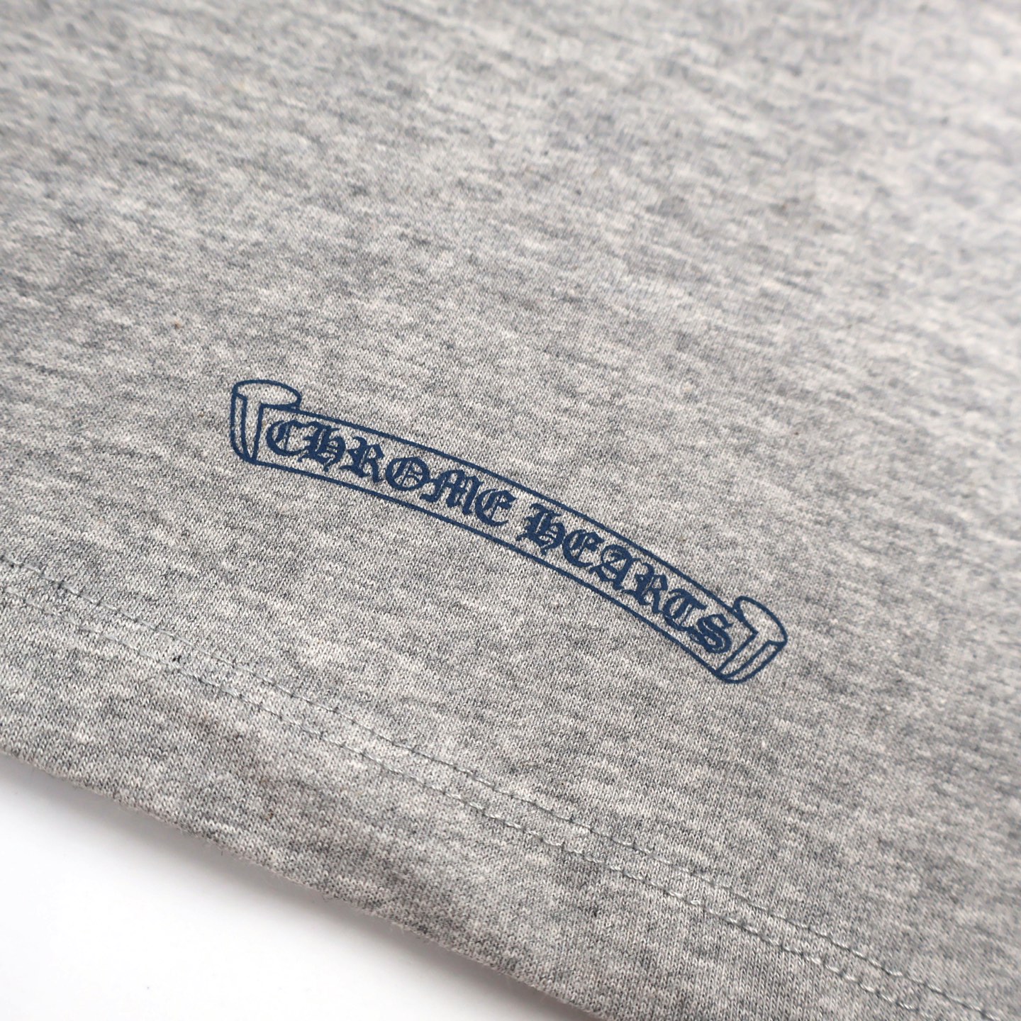 크롬하츠 플로키 크로스 패턴 남성 긴팔 티셔츠 2025 FW 139379 썸네일 이미지