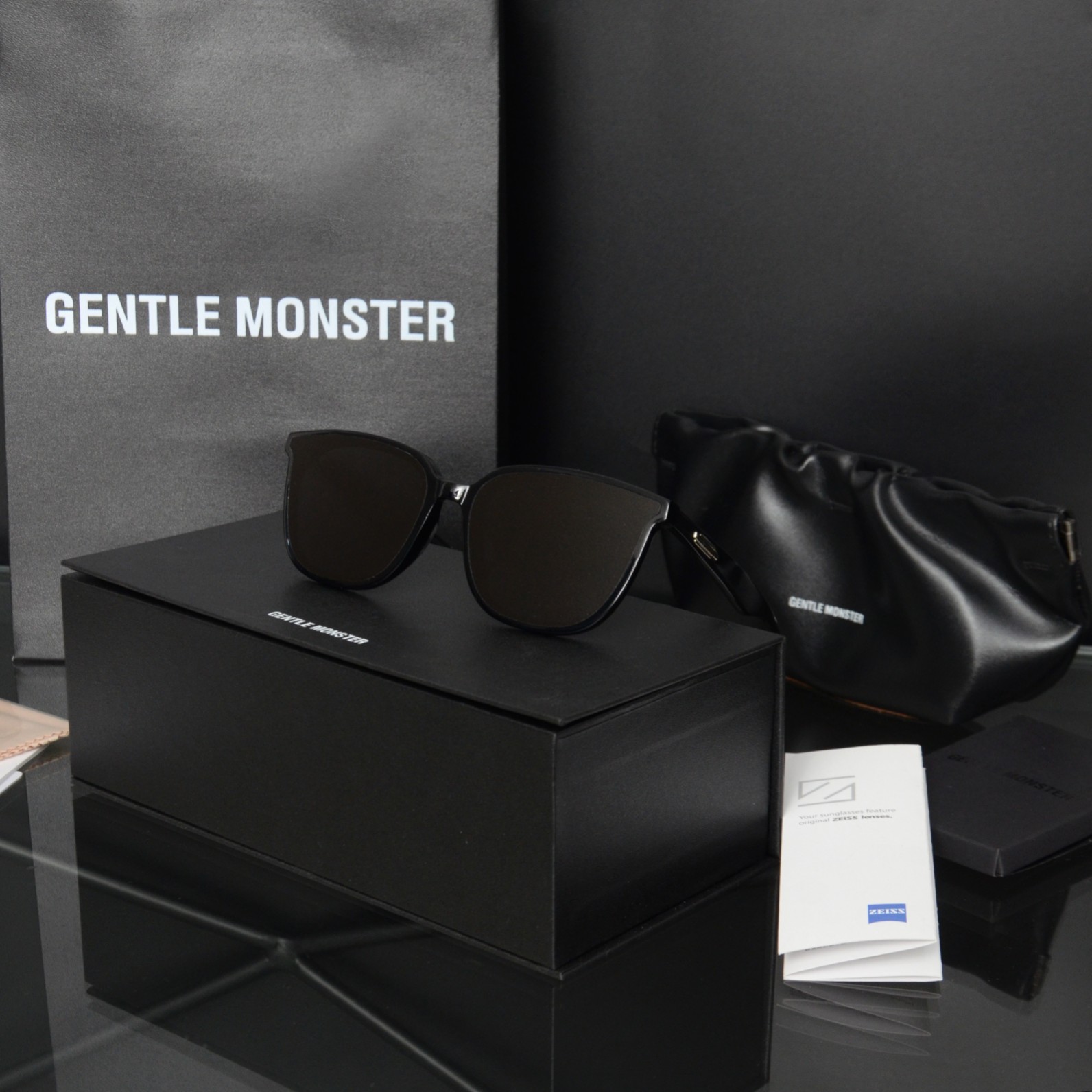 Sunglasses 02544