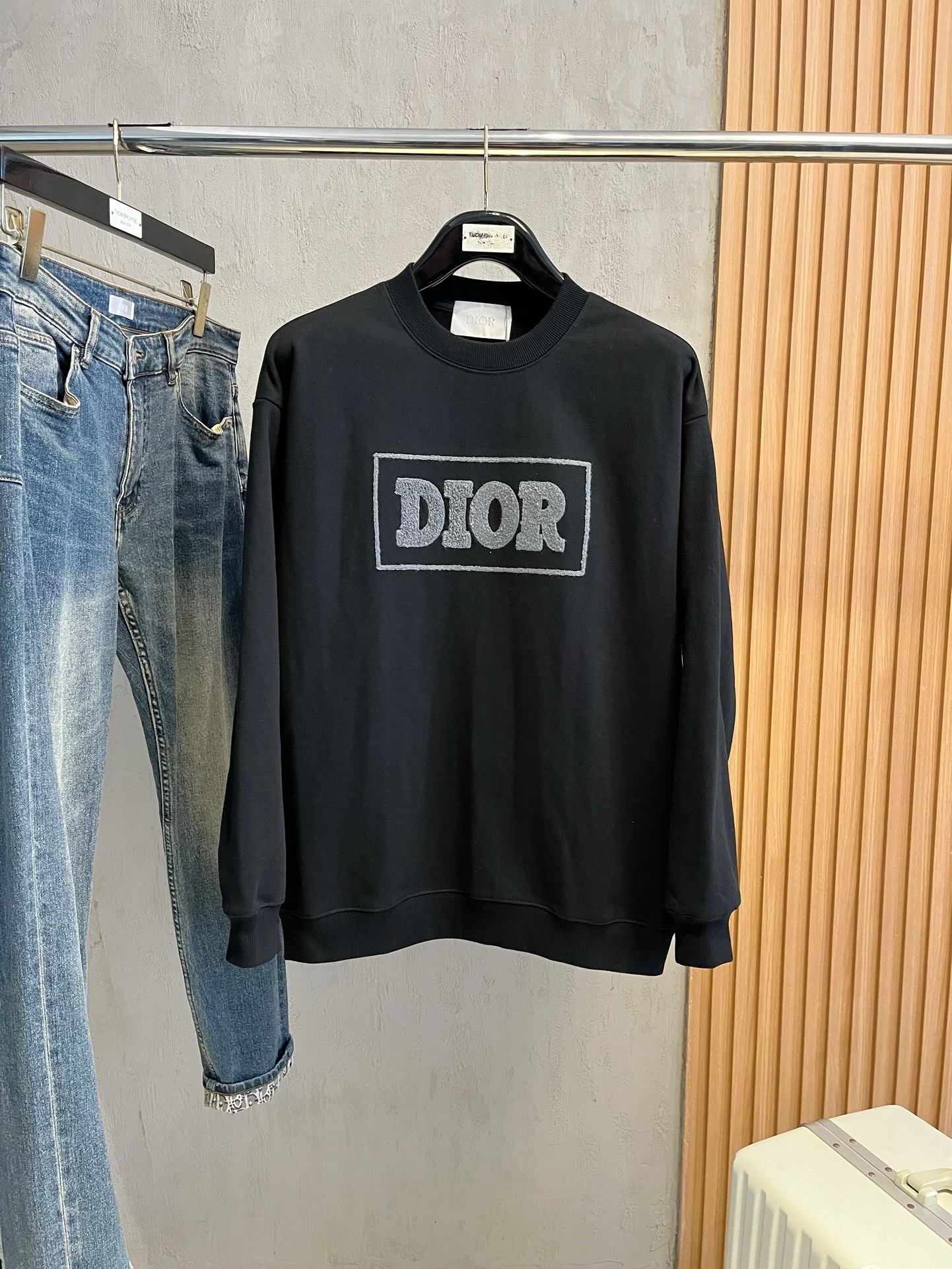 Dior Vêtements Sweatshirts AAA Replica Designer
 Broderie de fleurs Unisexe