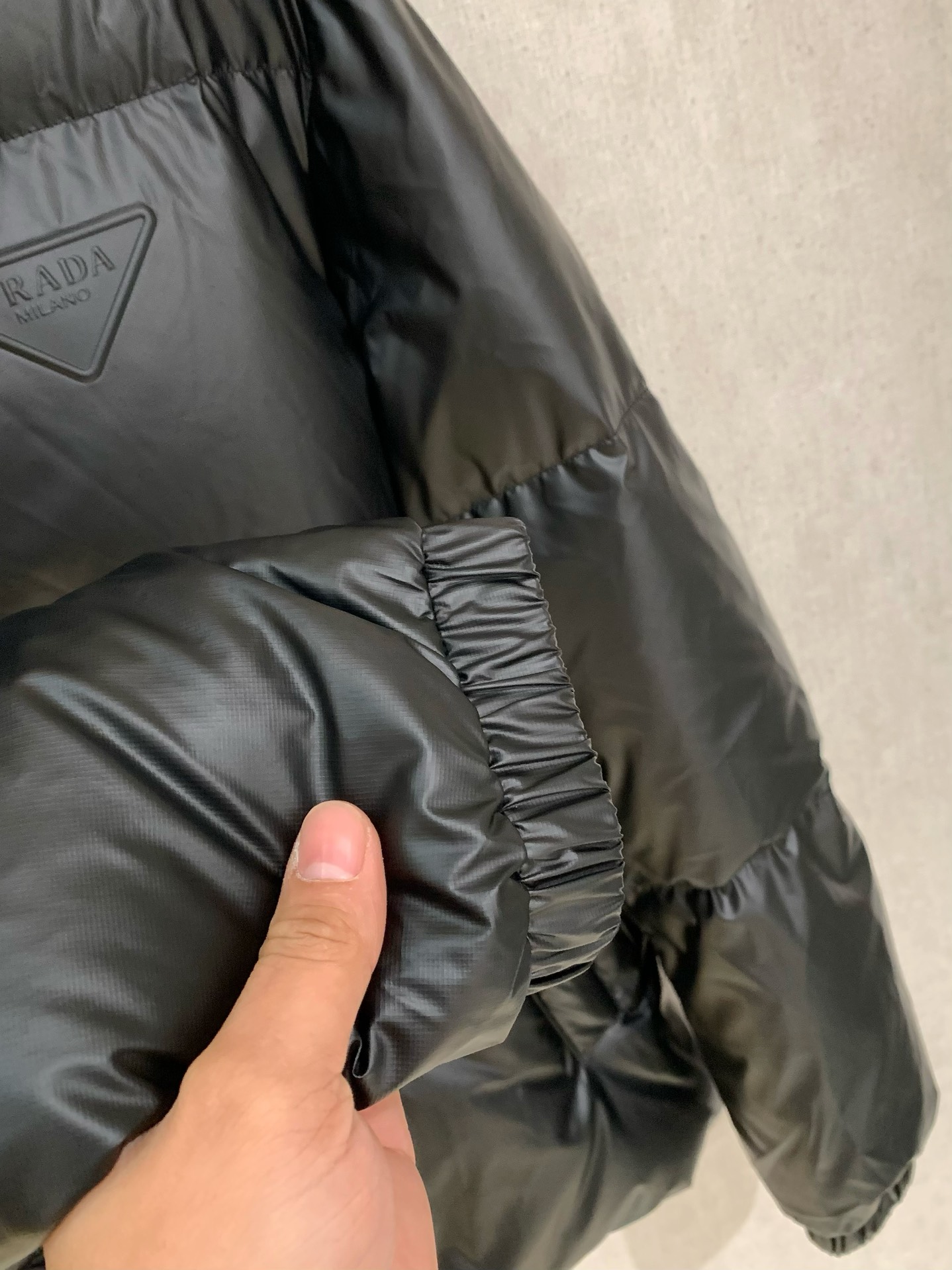 新品PR羽绒单品.专柜同步发售️打破传统思维的羽绒服佳品,一眼就会让你沦陷的经典款型格尤物.渠道精品.2