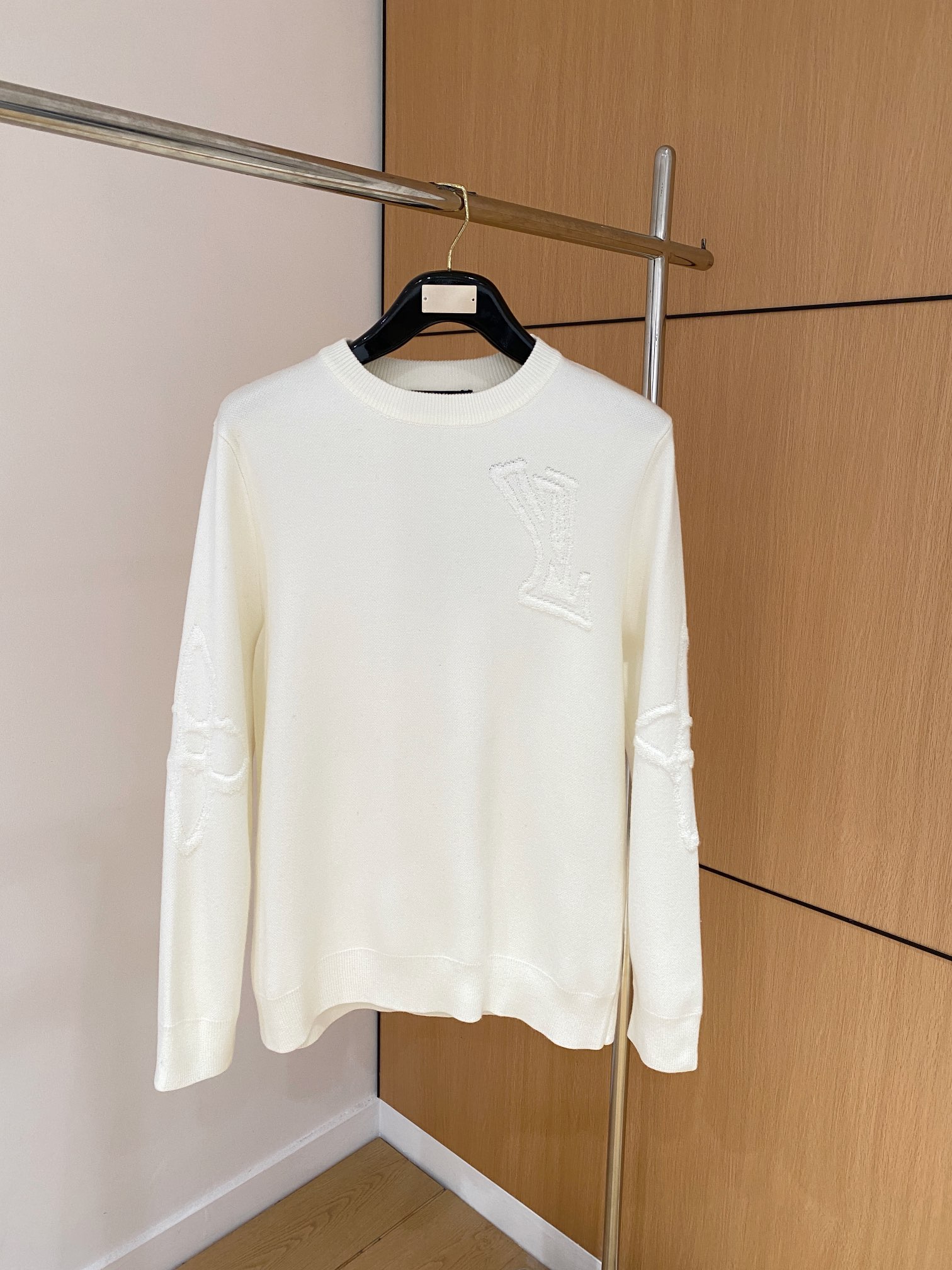 普拉达 毛衣 2025秋冬最新系列，专柜1:1顶级复刻，全品相！加厚款，潮人必备单品！懂货的老铁赶紧下手