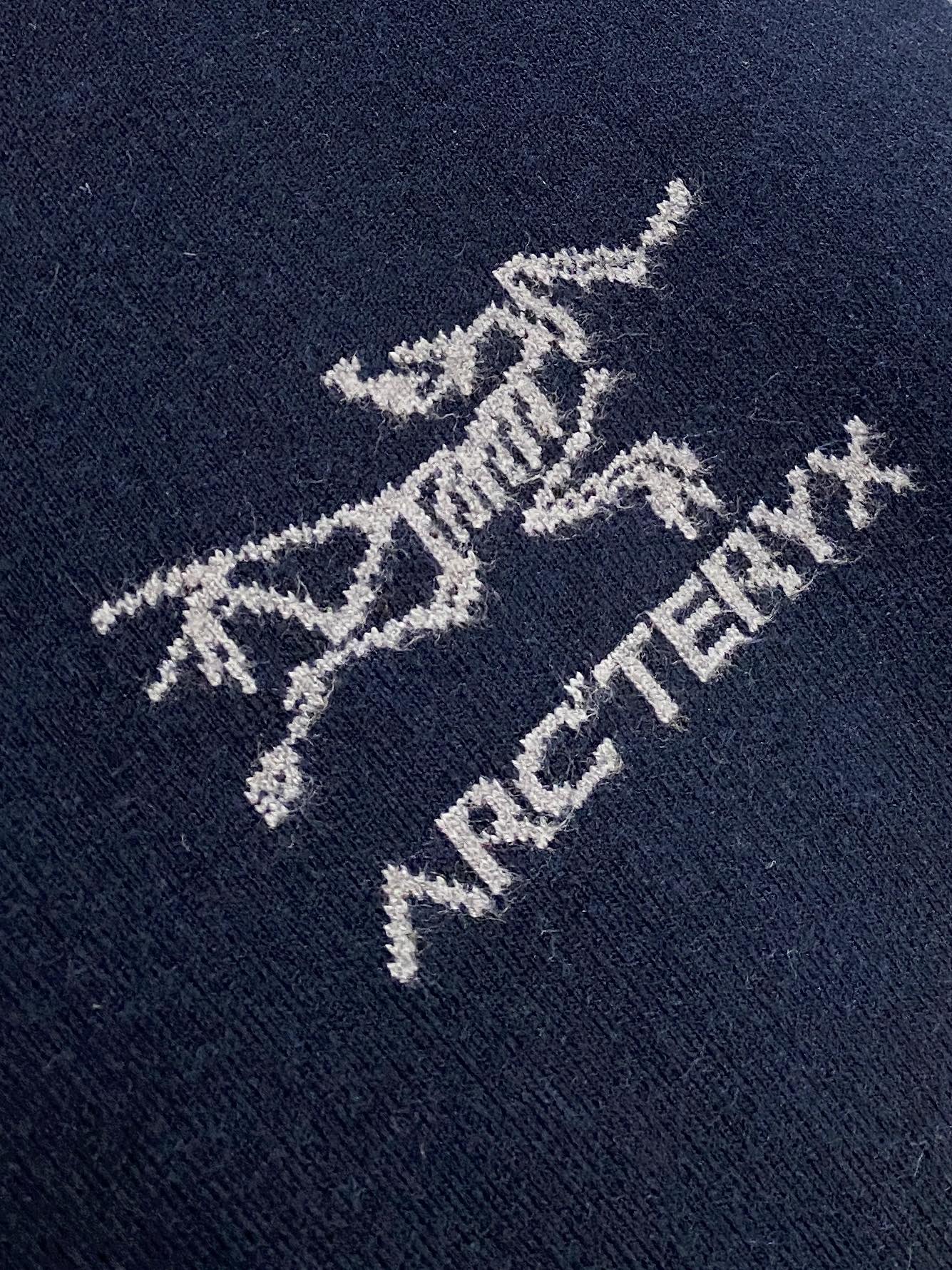 始祖鸟 毛衣 2025秋冬最新系列，专柜1:1顶级复刻，全品相！加厚款，潮人必备单品！懂货的老铁赶紧下手