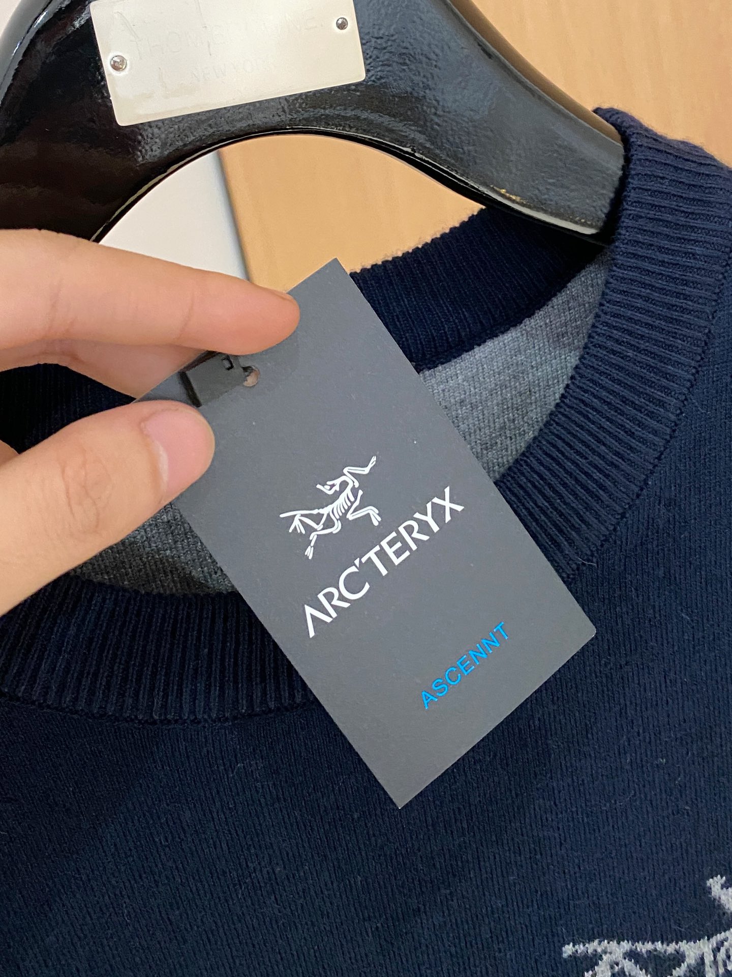 始祖鸟 毛衣 2025秋冬最新系列，专柜1:1顶级复刻，全品相！加厚款，潮人必备单品！懂货的老铁赶紧下手