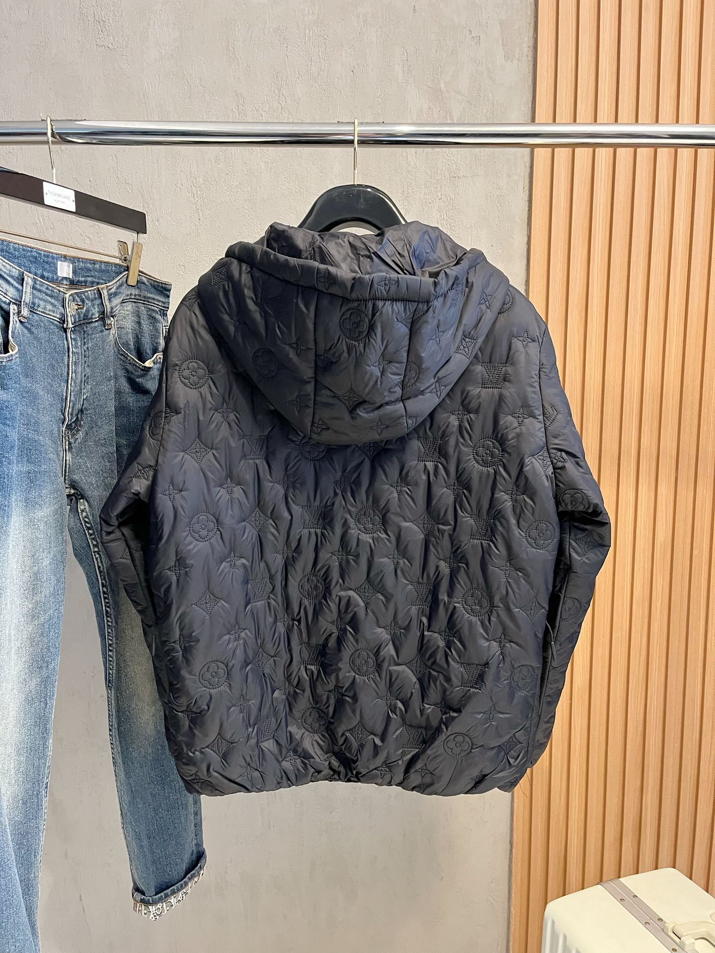 LV 三标齐全 2024冬季新款棉服加棉外套,秀场新品 9