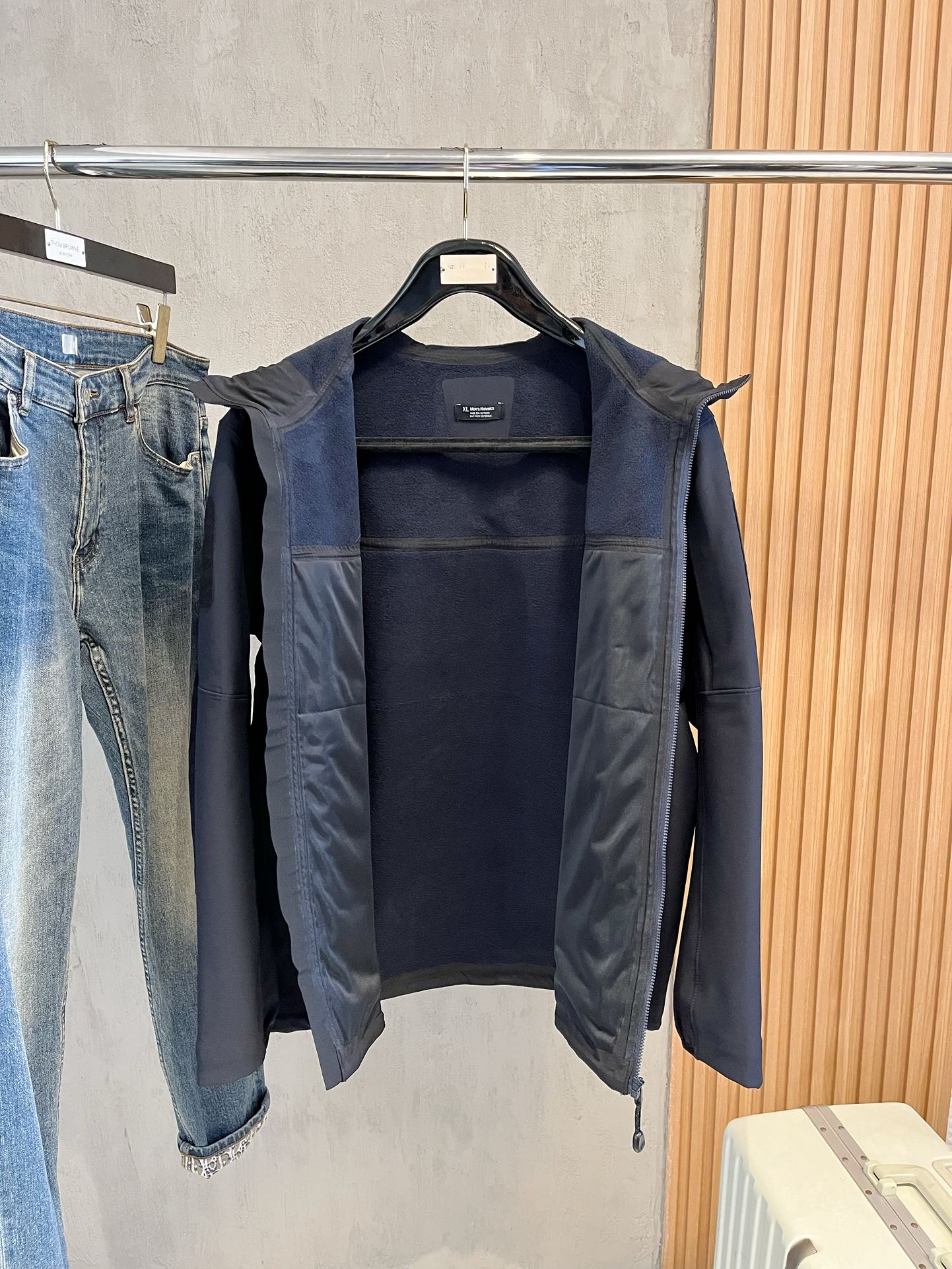 新品上市   始祖鸟 家ss秋冬新款连帽加绒外套 原版1:1订制五金配件全进口原版定制 欢迎专柜对比 超