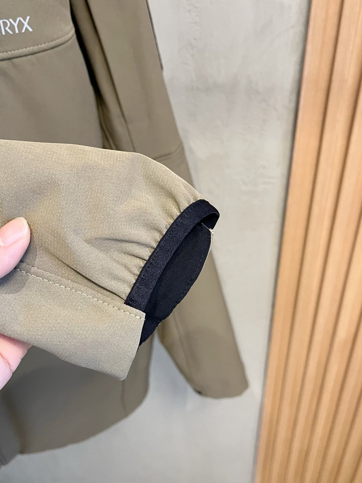 新品上市   始祖鸟 家ss秋冬新款连帽加绒外套 原版1:1订制五金配件全进口原版定制 欢迎专柜对比 超