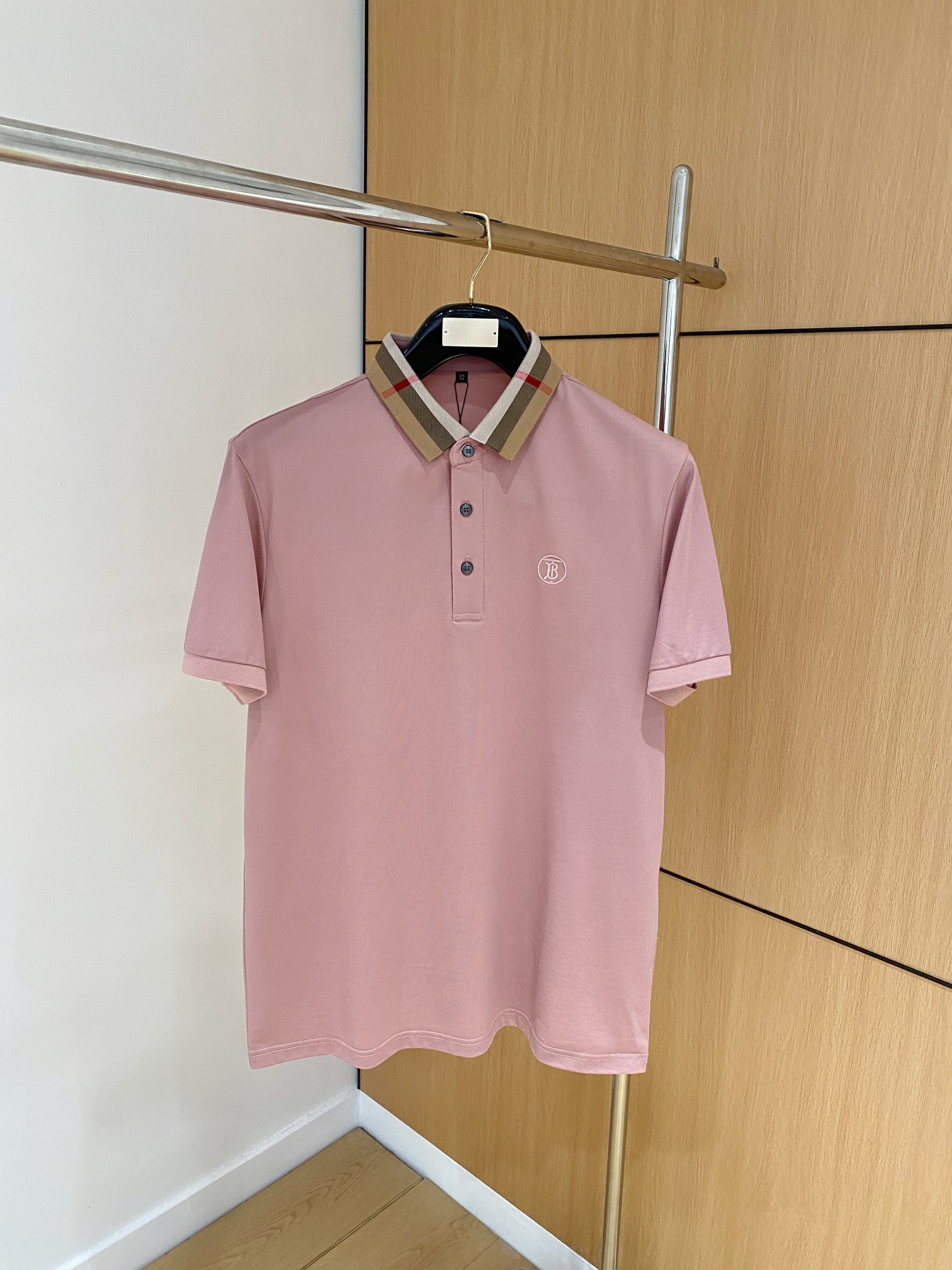   巴宝莉 2025ss夏季新款字母logo男士翻领Polo衫！经典商务男款，高端男装的天花板级别的商务