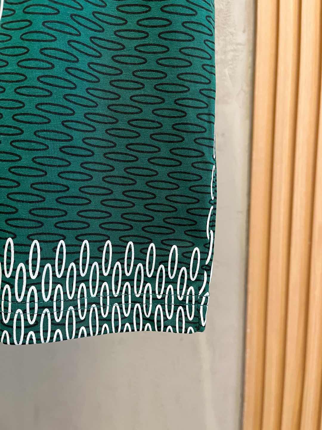  LV  单穿打底都是首选 高定面料 240克纯棉 2025春夏新品短袖🍃时尚经典圆领短袖👍🏻时尚单品设