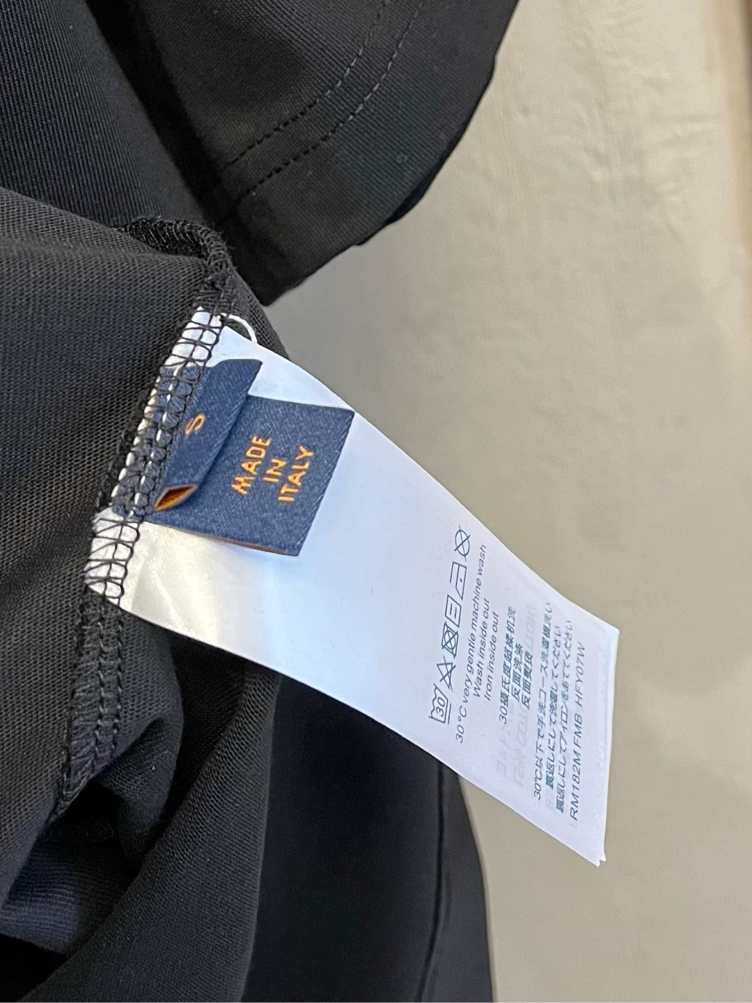  LV  单穿打底都是首选 高定面料 240克纯棉 2025春夏新品短袖🍃时尚经典圆领短袖👍🏻时尚单品设