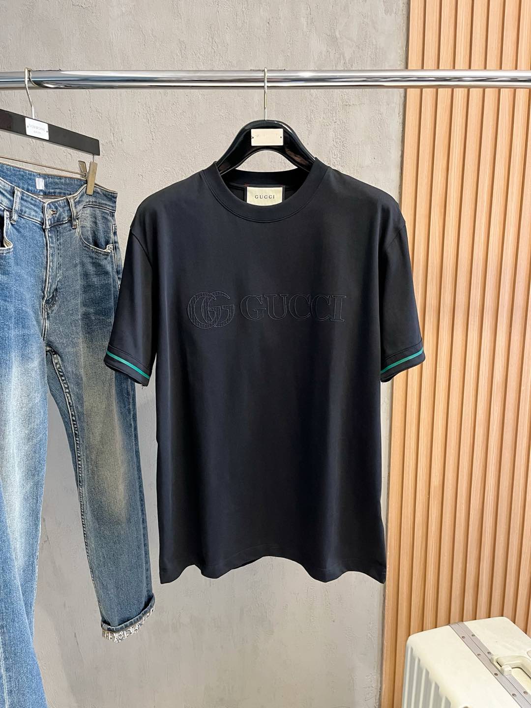  Gucci古驰  单穿打底都是首选 高定面料 240克纯棉 2025春夏新品短袖🍃时尚经典圆领短袖👍🏻