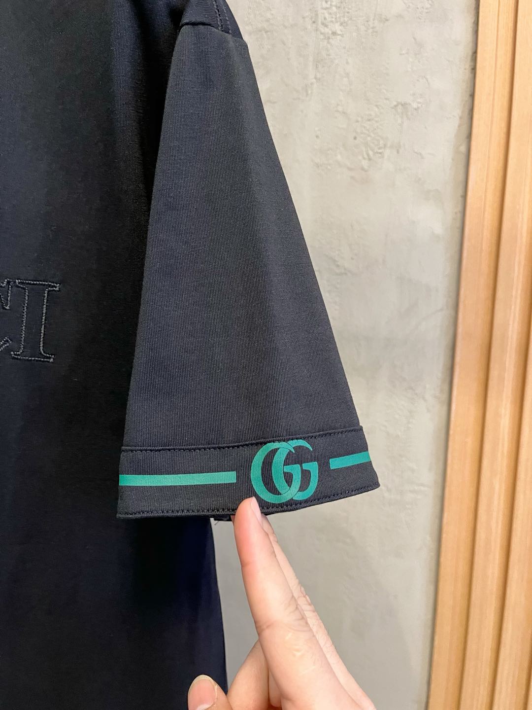  Gucci古驰  单穿打底都是首选 高定面料 240克纯棉 2025春夏新品短袖🍃时尚经典圆领短袖👍🏻